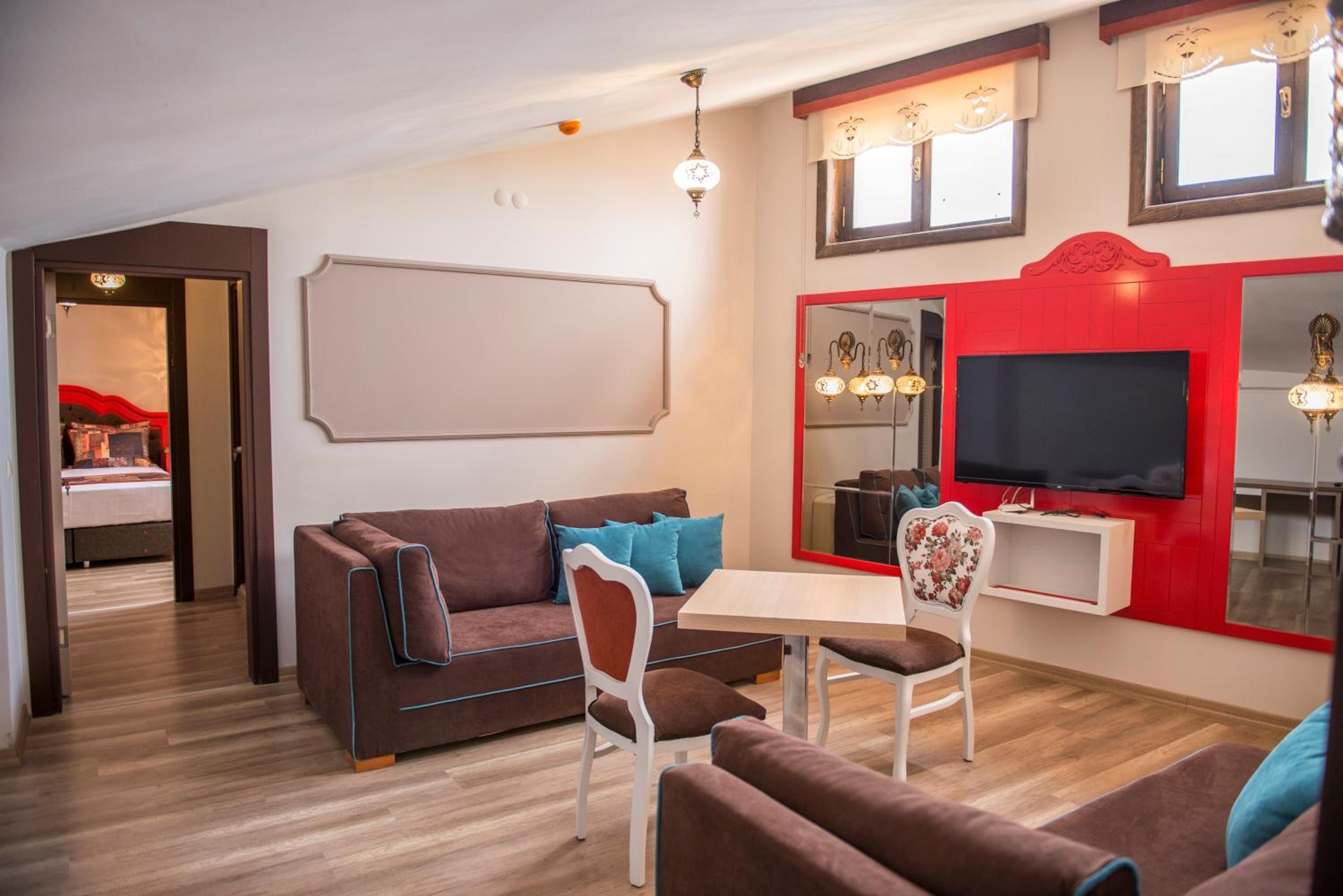 Deluxe Suite photo 3