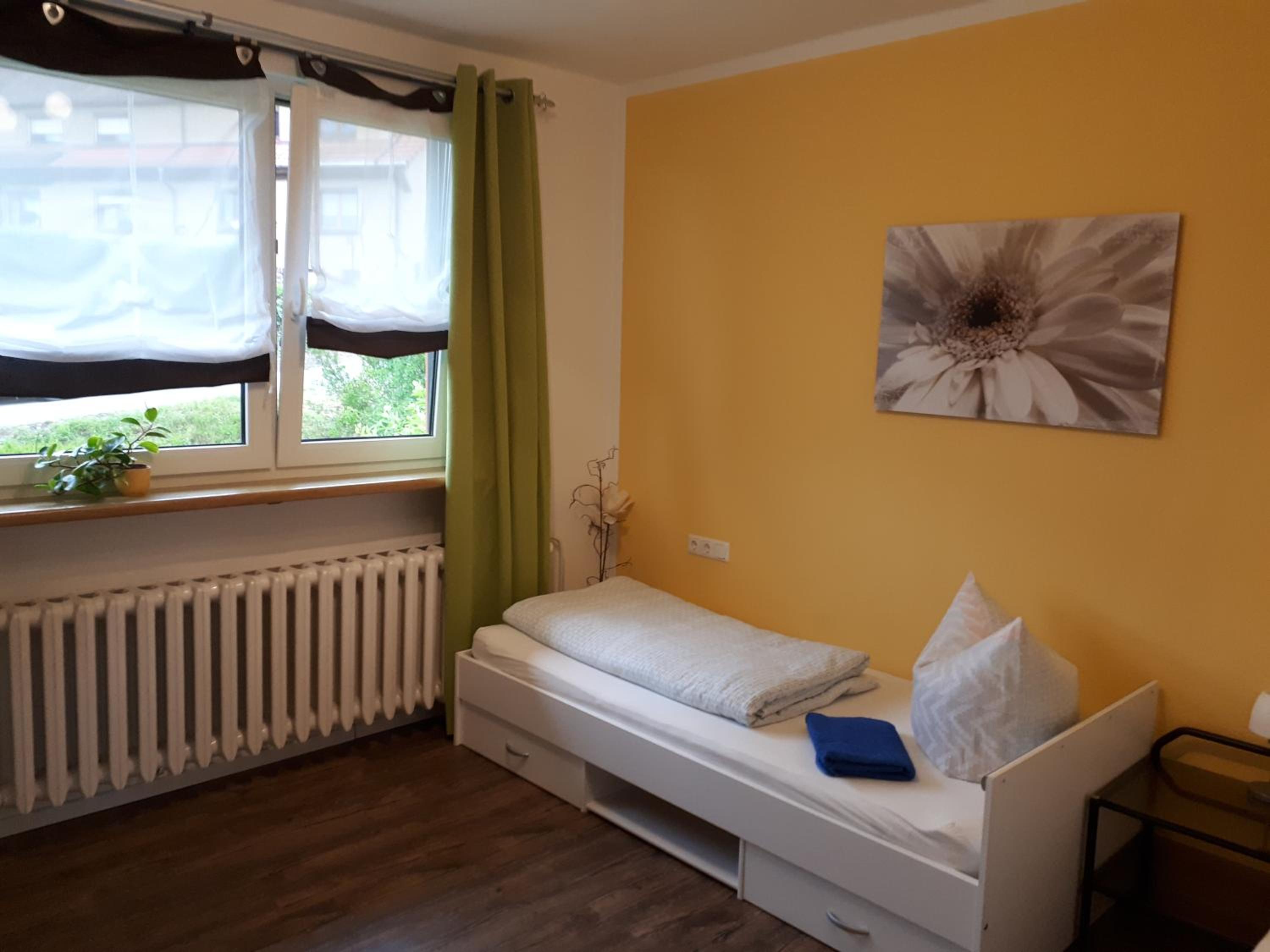 Double or Twin Room with Garden View - Photo 3