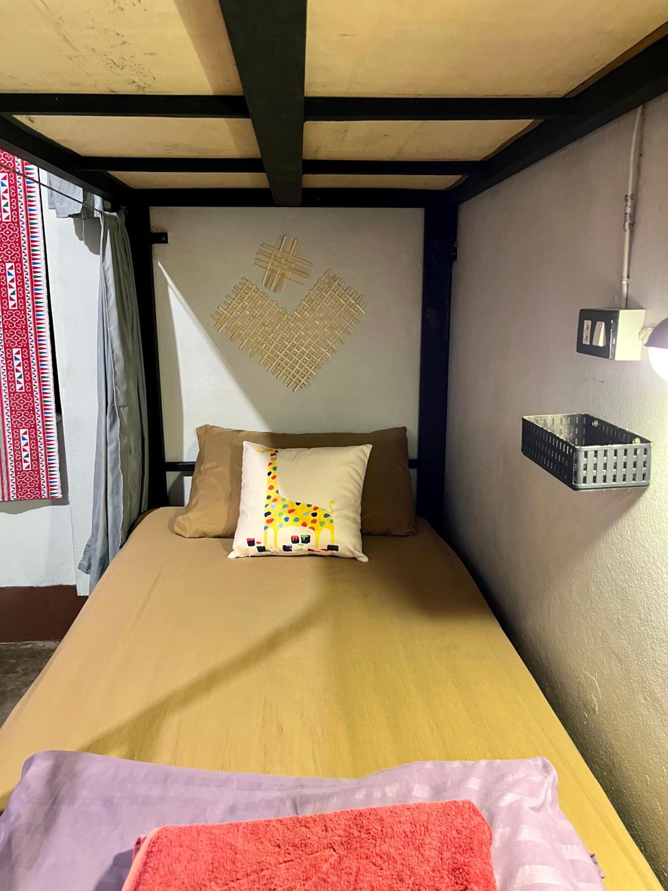 Single Bed in Mixed Dormitory Room