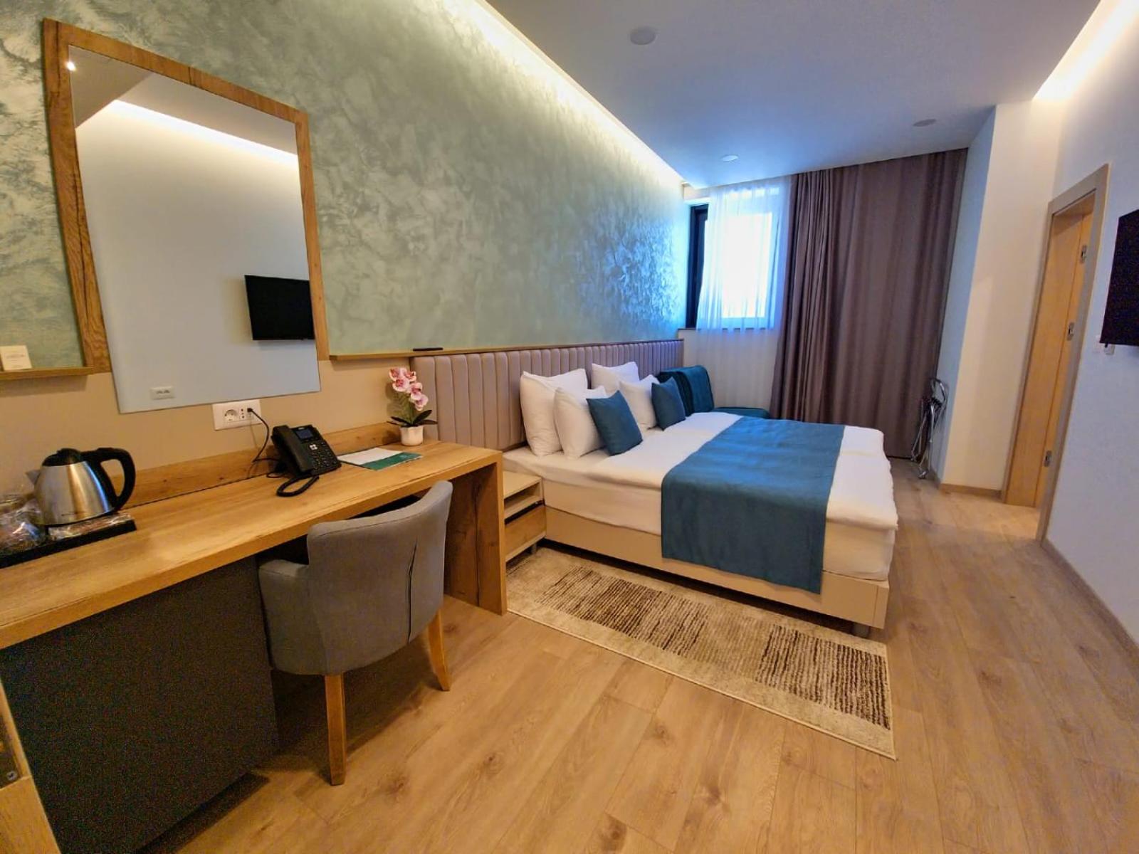 Superior Double or Twin Room photo 2