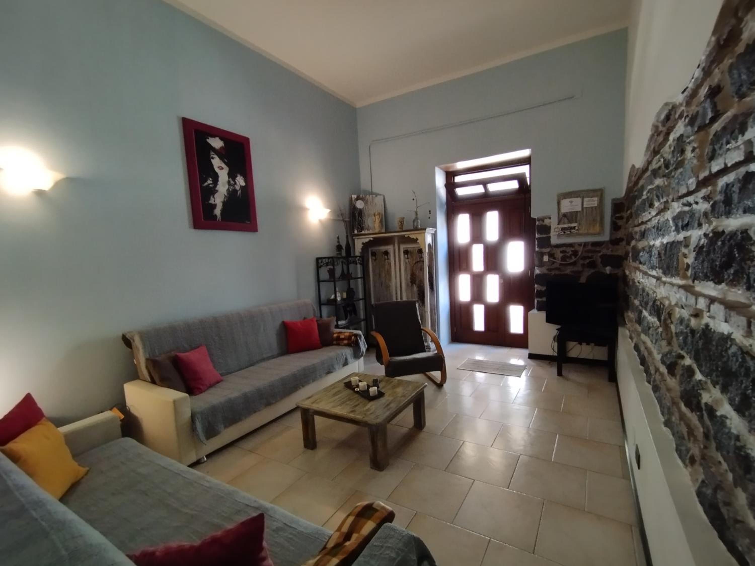 Two-Bedroom Apartment - Split Level - Photo 11