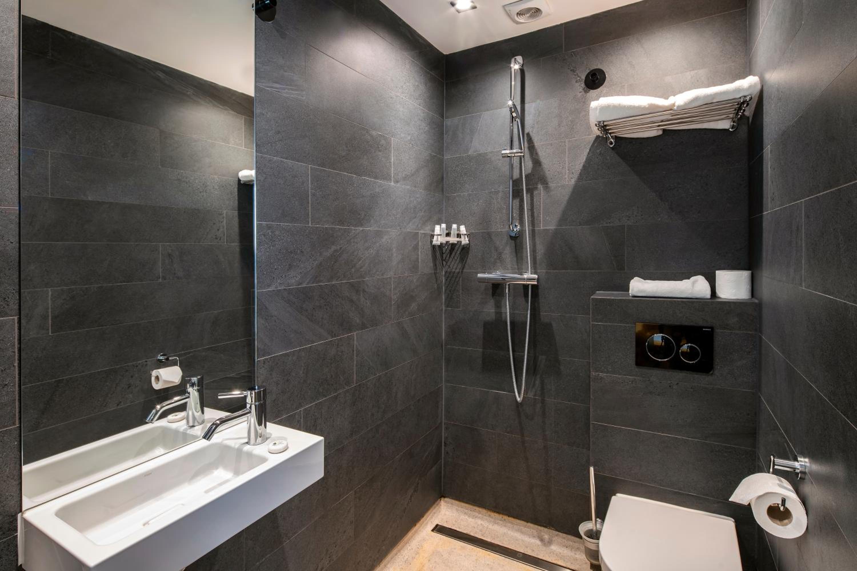 Comfort City View Room  photo 3