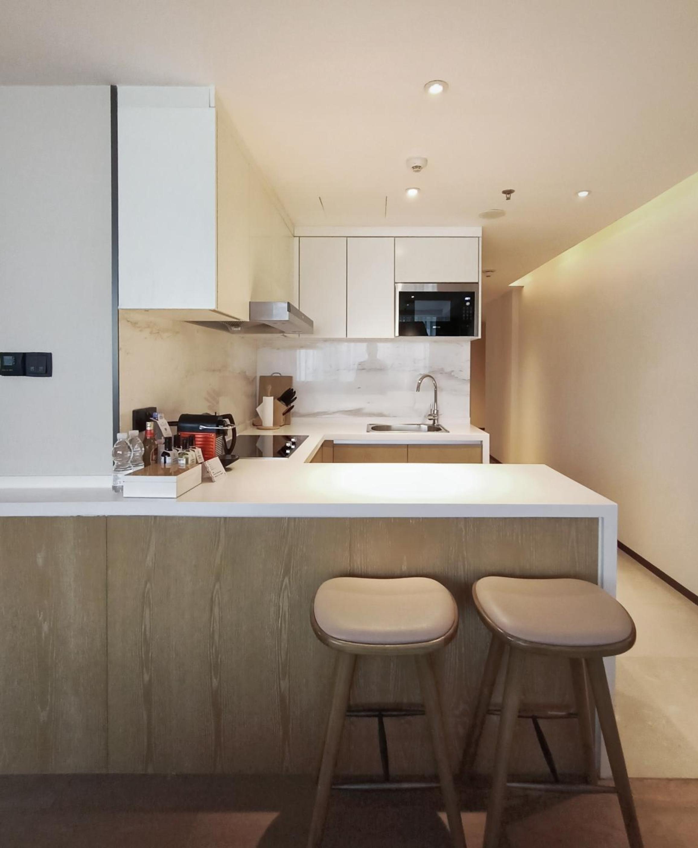 Deluxe One Bedroom Apartment
