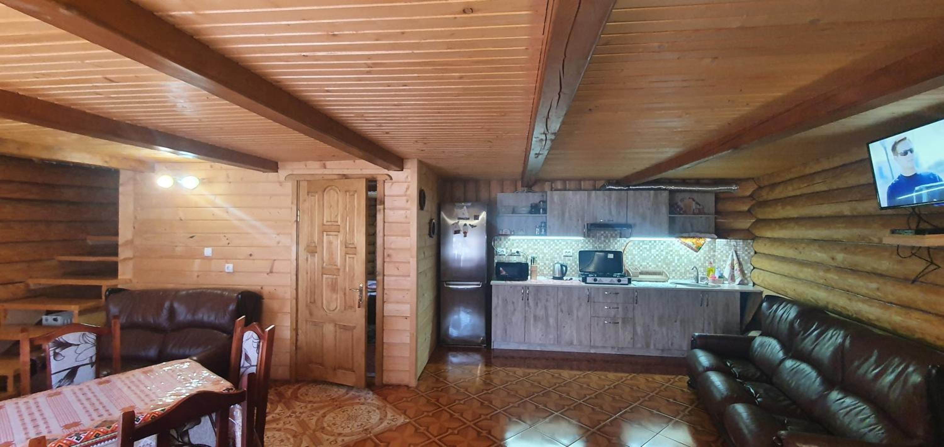 Three-Bedroom House photo 3