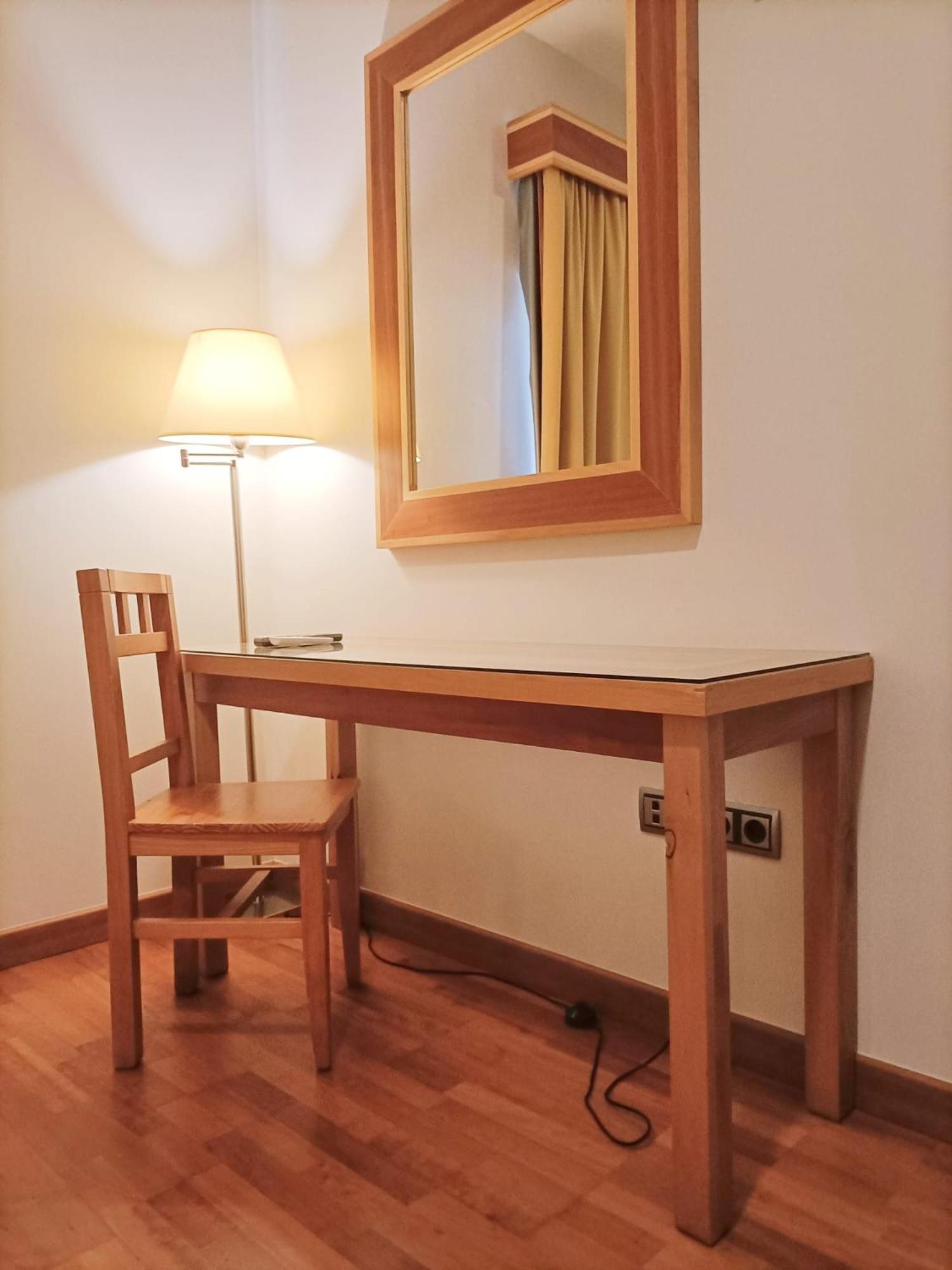 Double Room - Photo 16