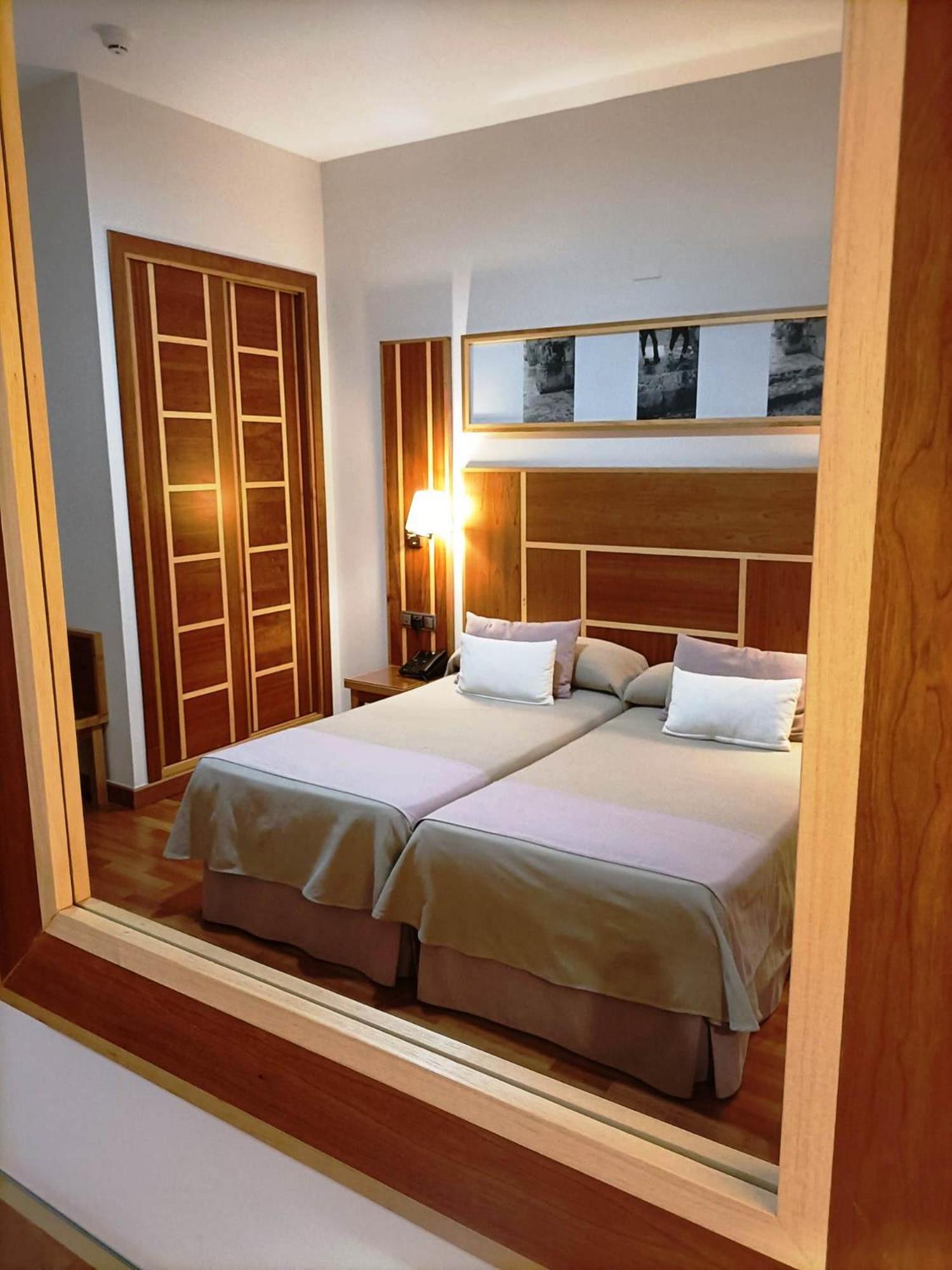 Double Room - Photo 19