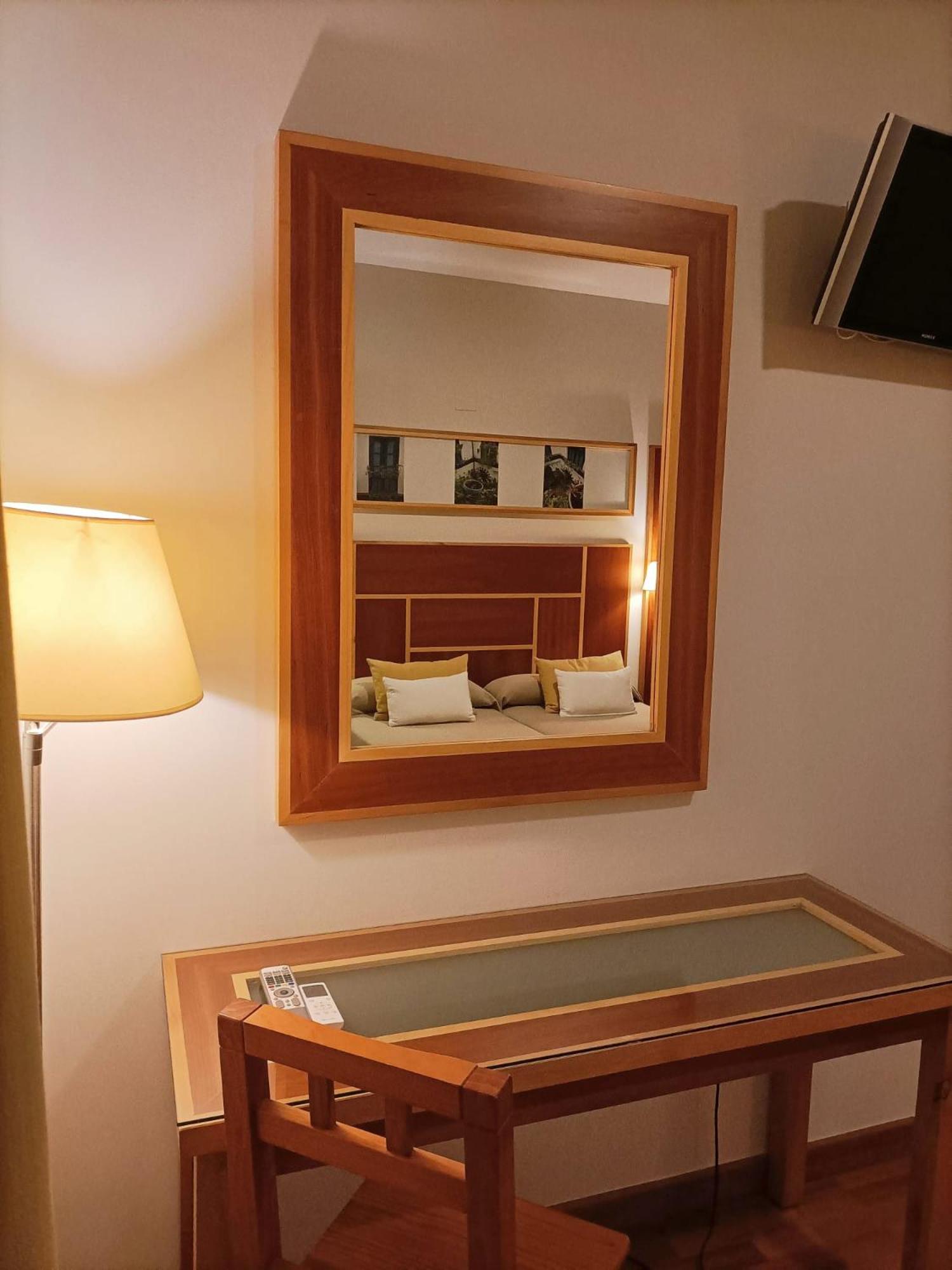 Double Room - Photo 12