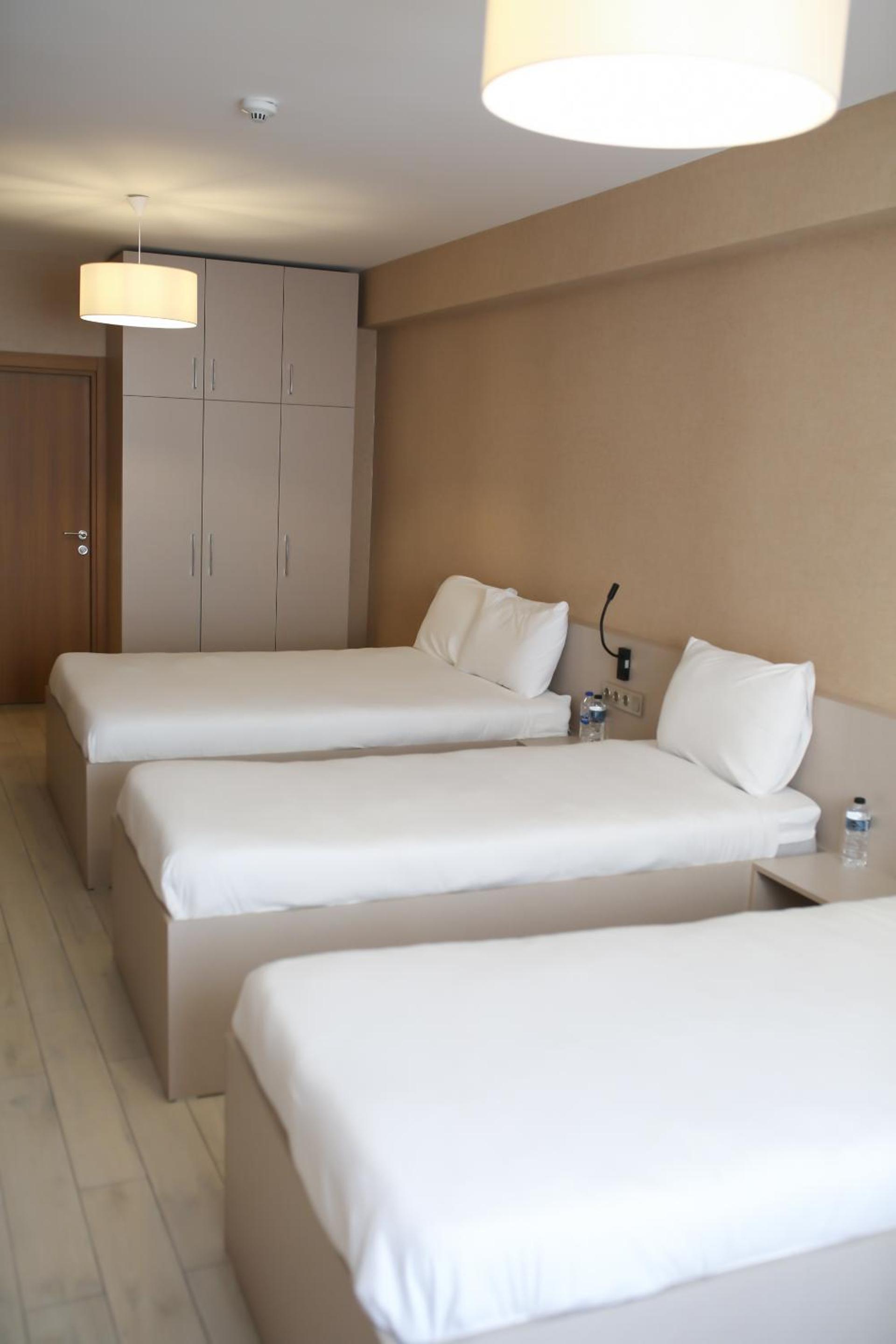 Quadruple Room - Photo 2