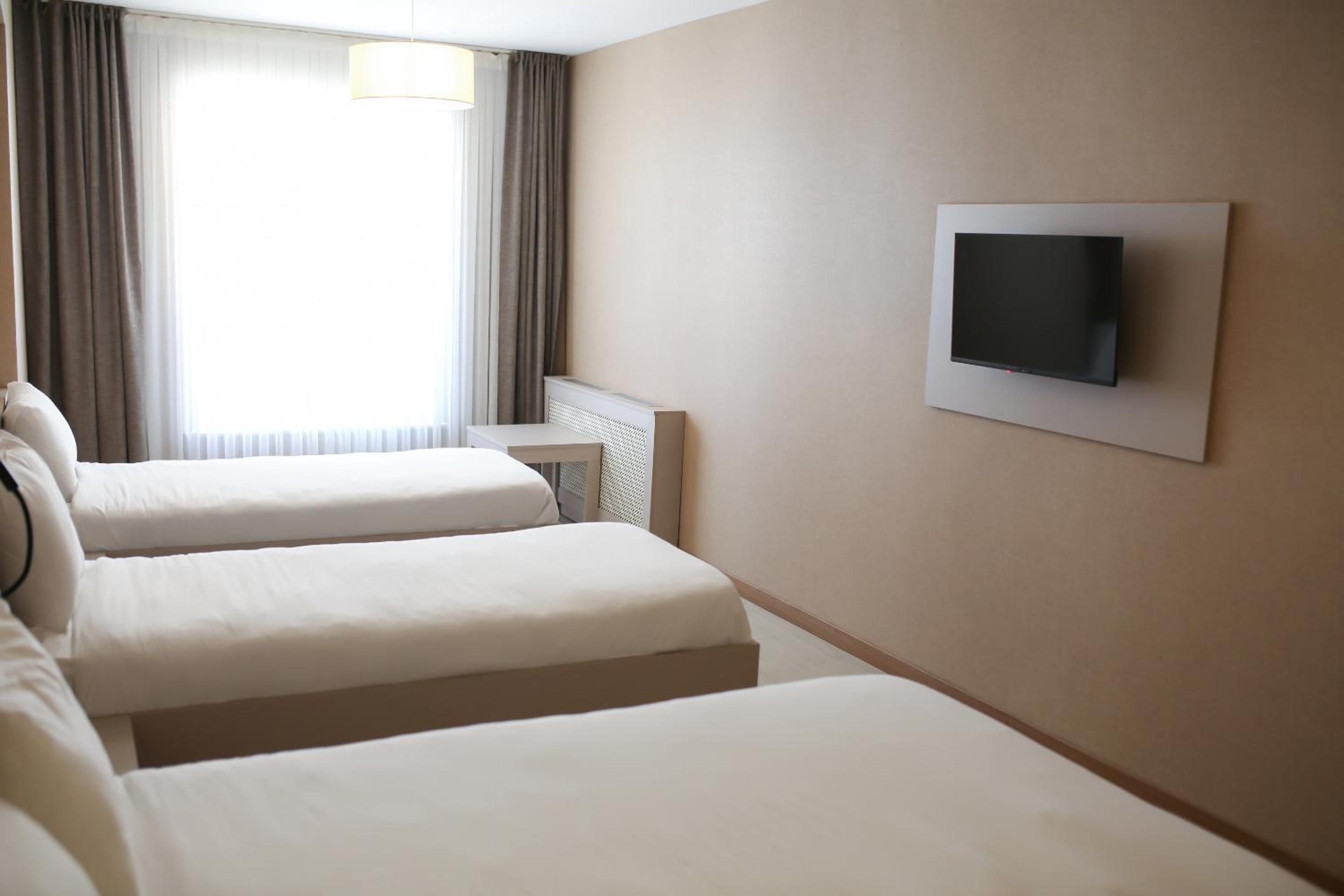 Quadruple Room - Photo 3
