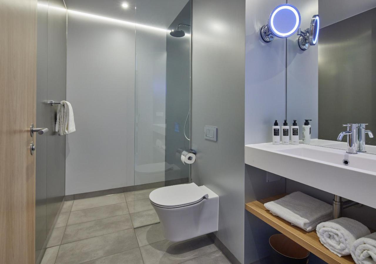 Double or Twin Room photo 3