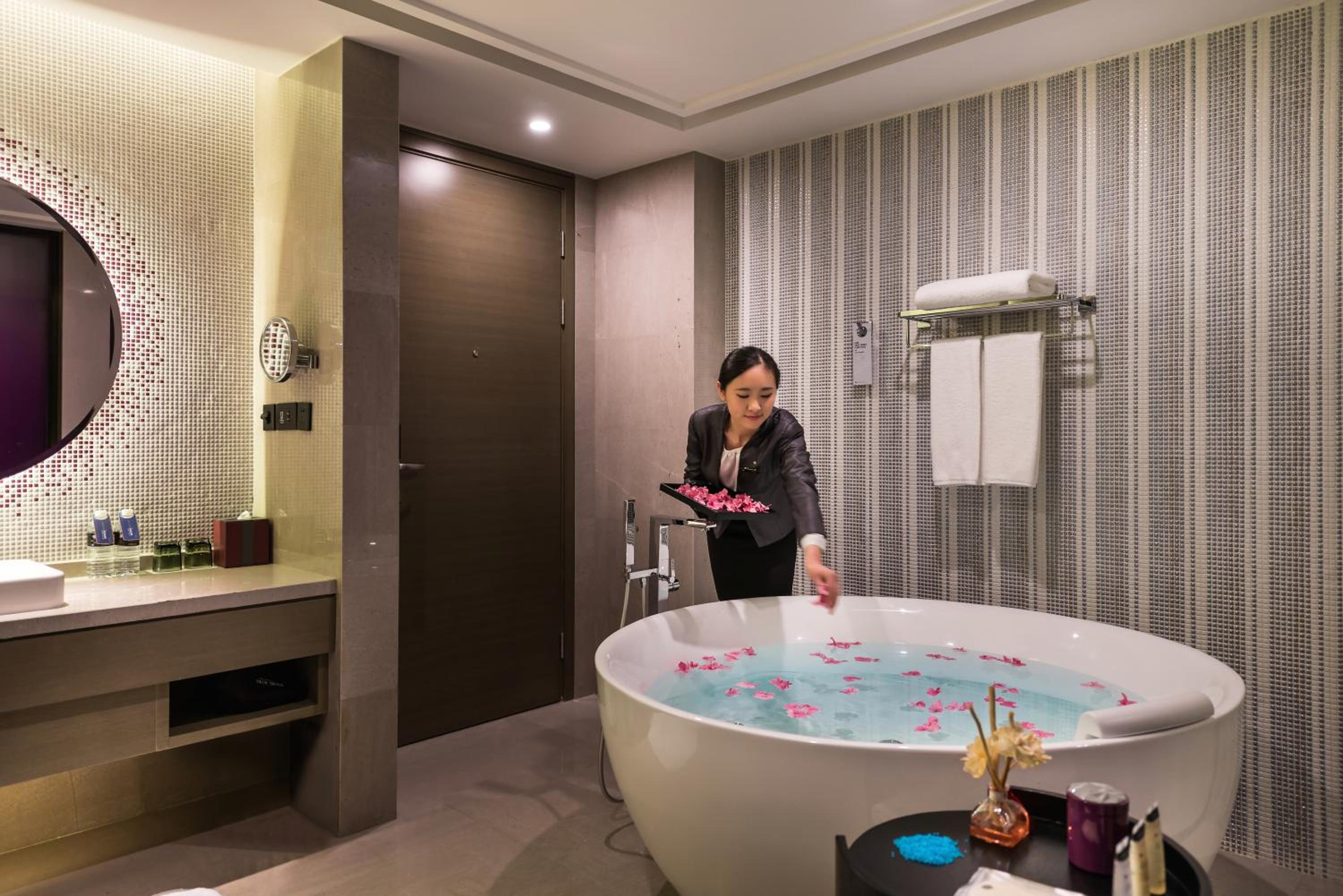 Executive King Suite photo 3
