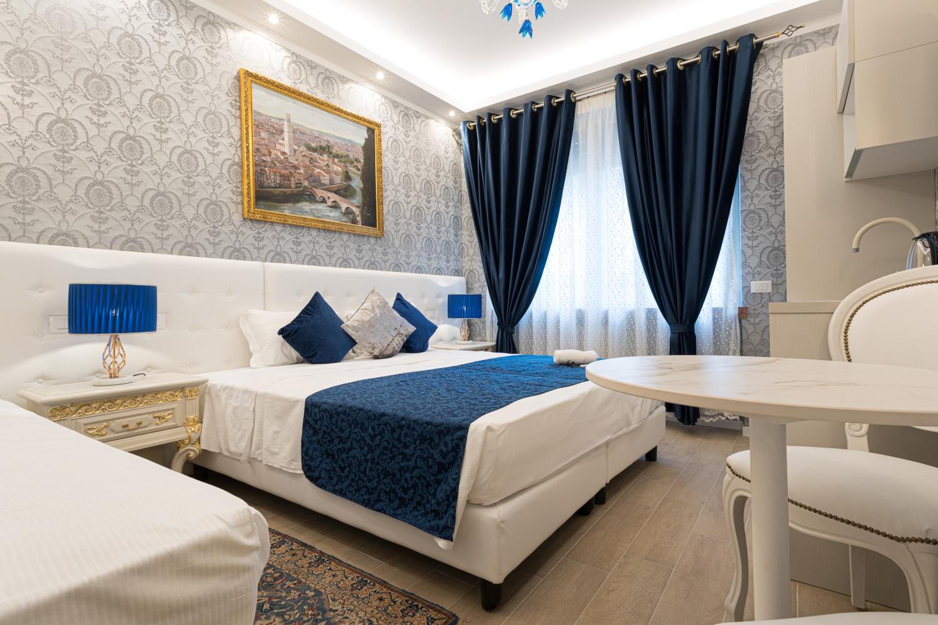 Luxury Triple Room - Photo 2
