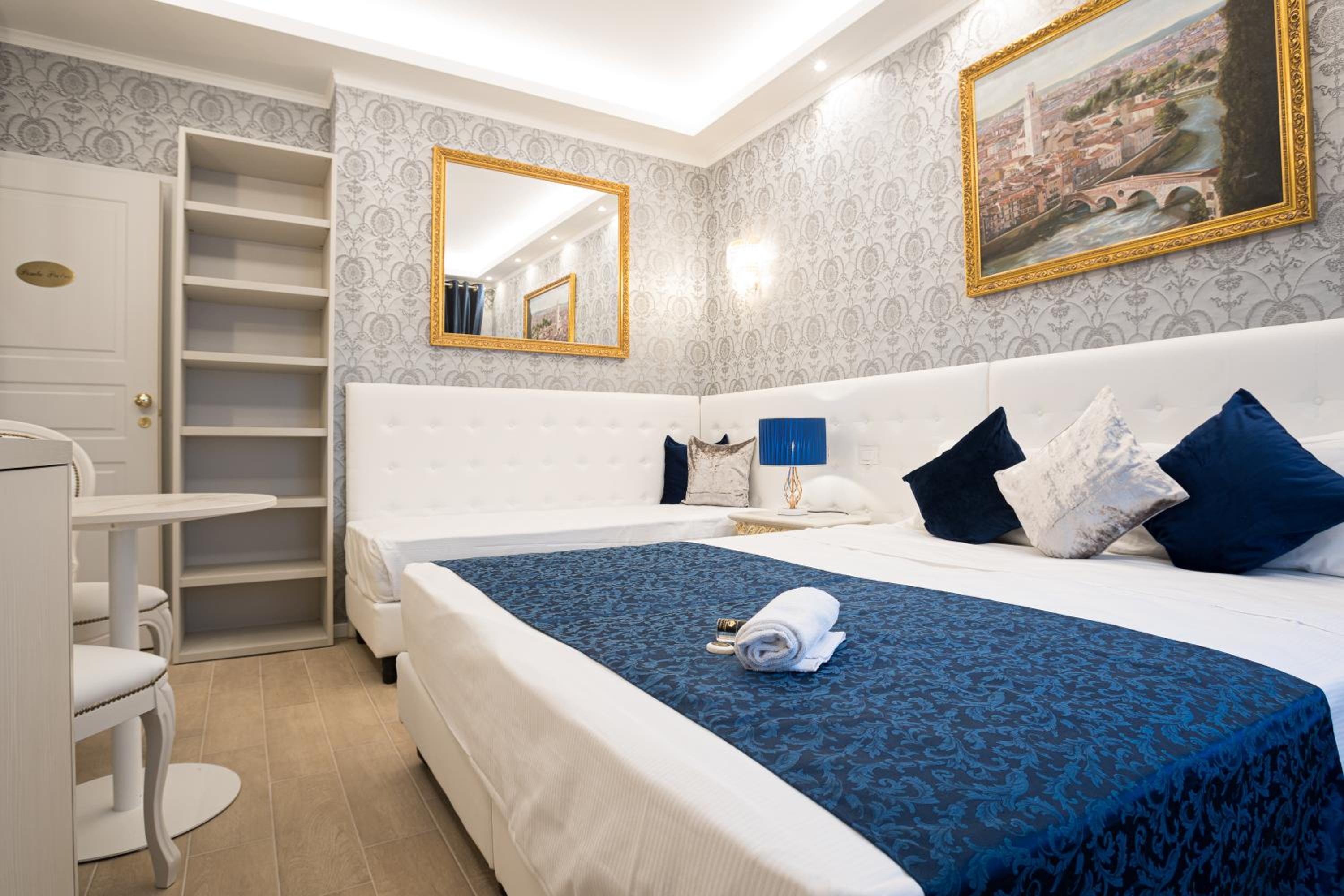 Luxury Triple Room - Photo 6