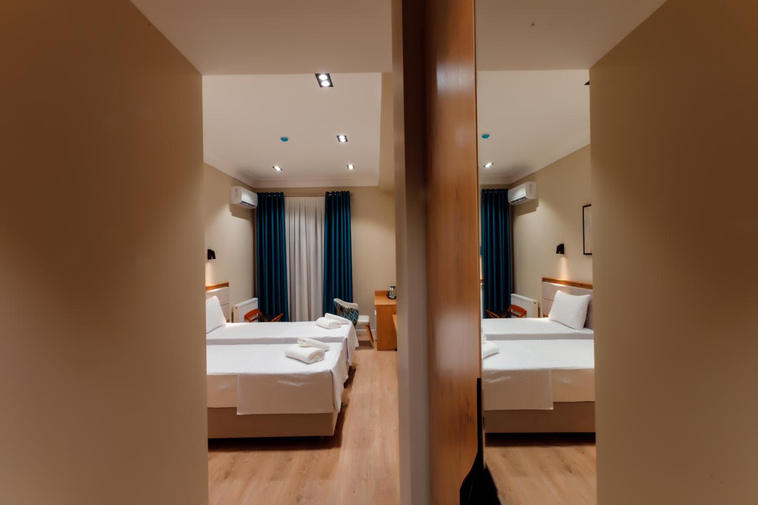 Standard Twin Room photo 3