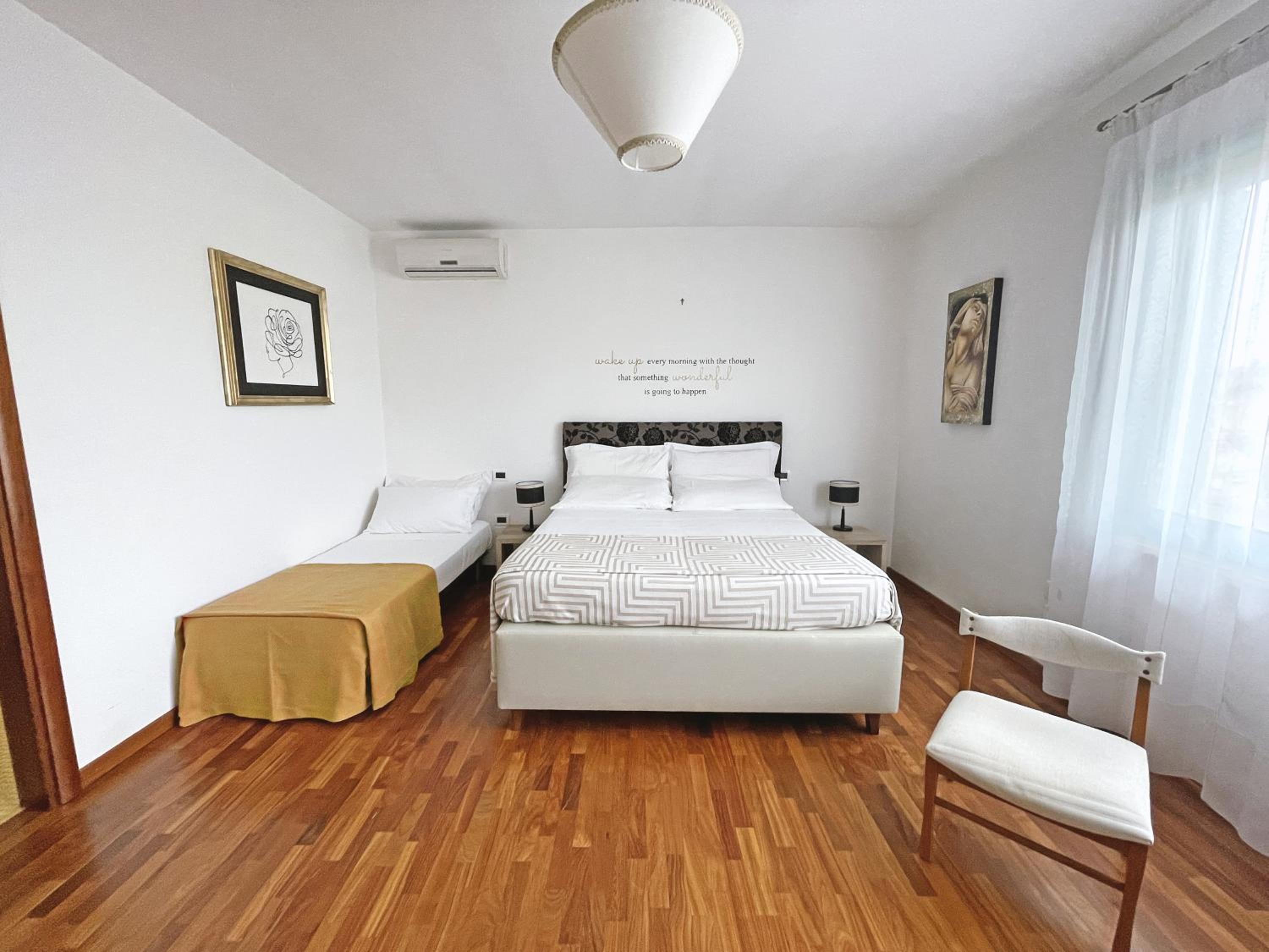 Triple Room with Private Bathroom photo 1