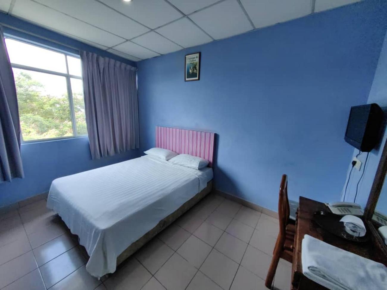 Queen Room - Photo 6
