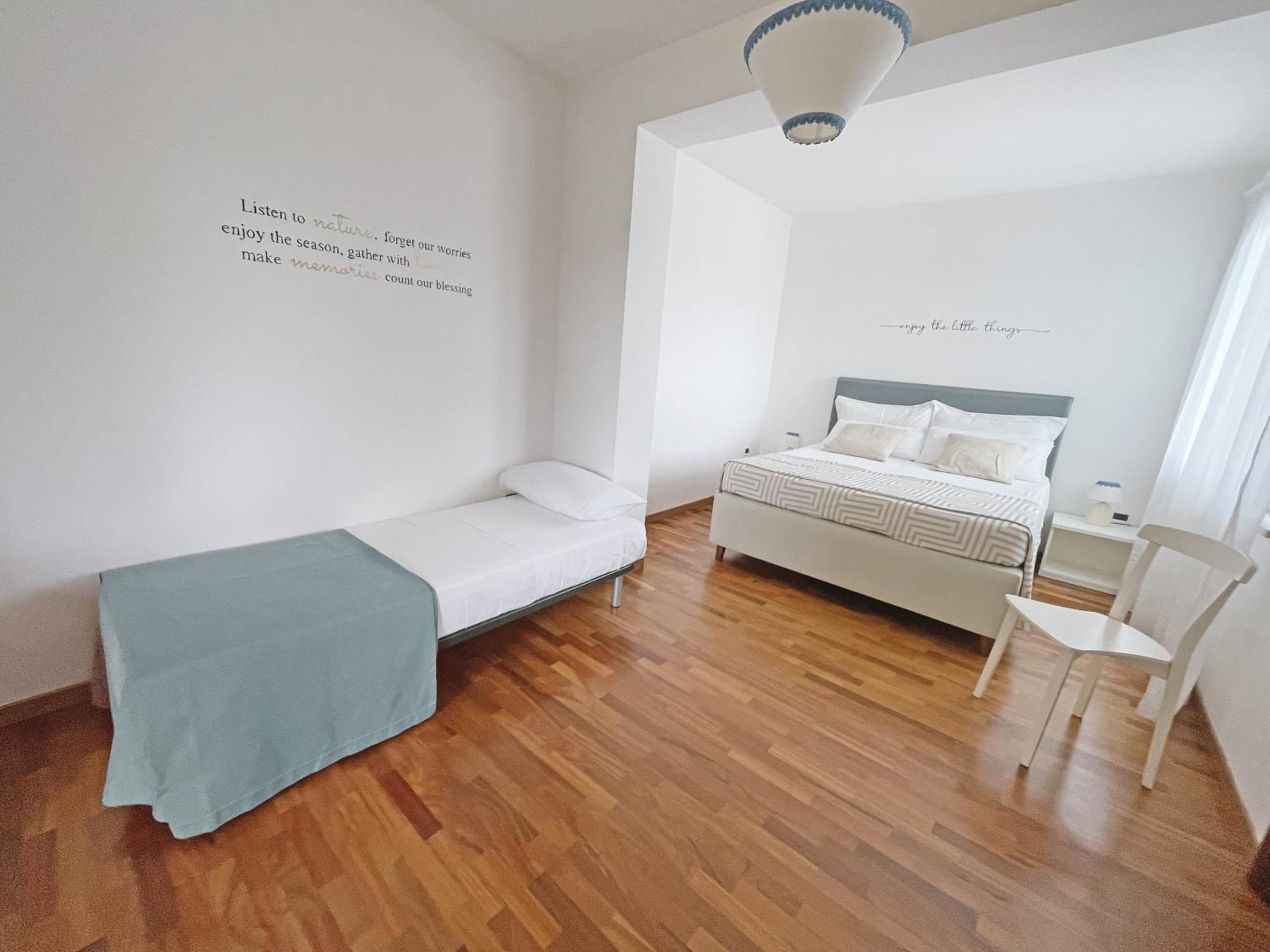 Triple Room with Private Bathroom photo 2