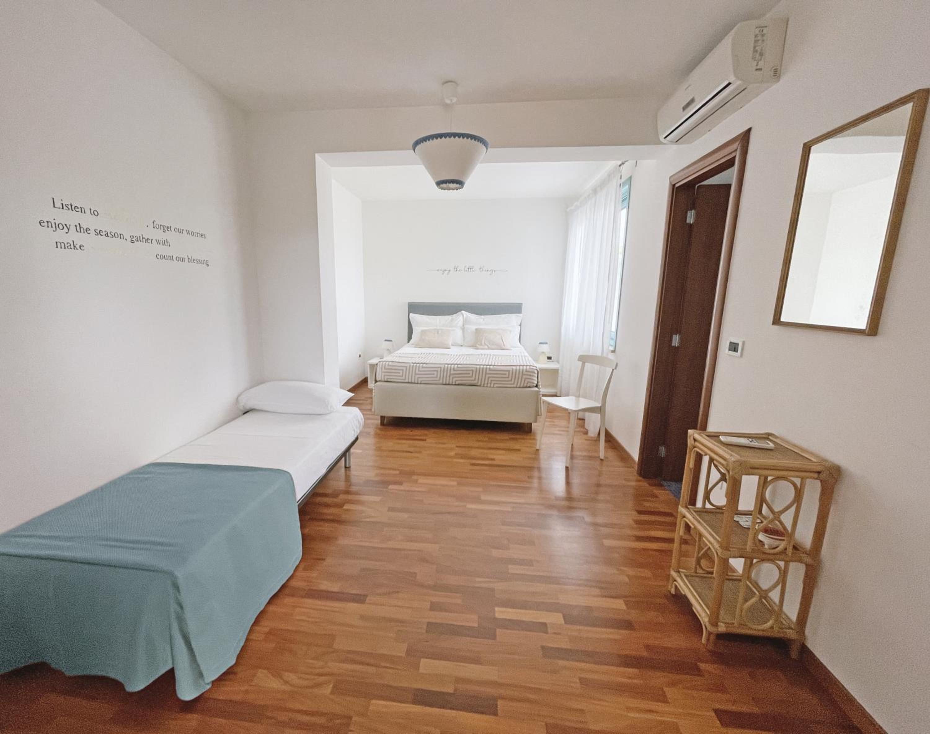 Triple Room with Private Bathroom photo 1