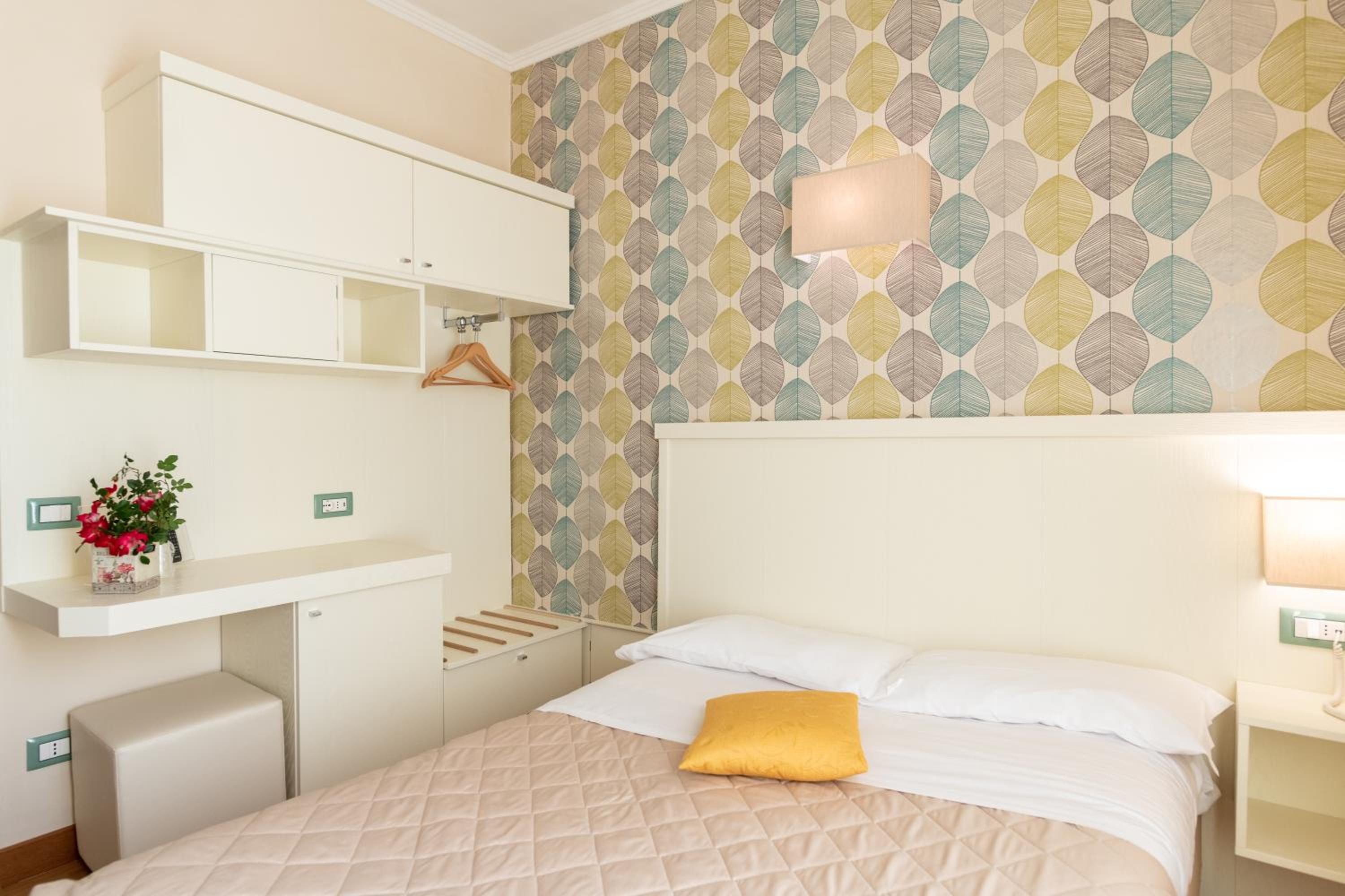 Double Room - Photo 6