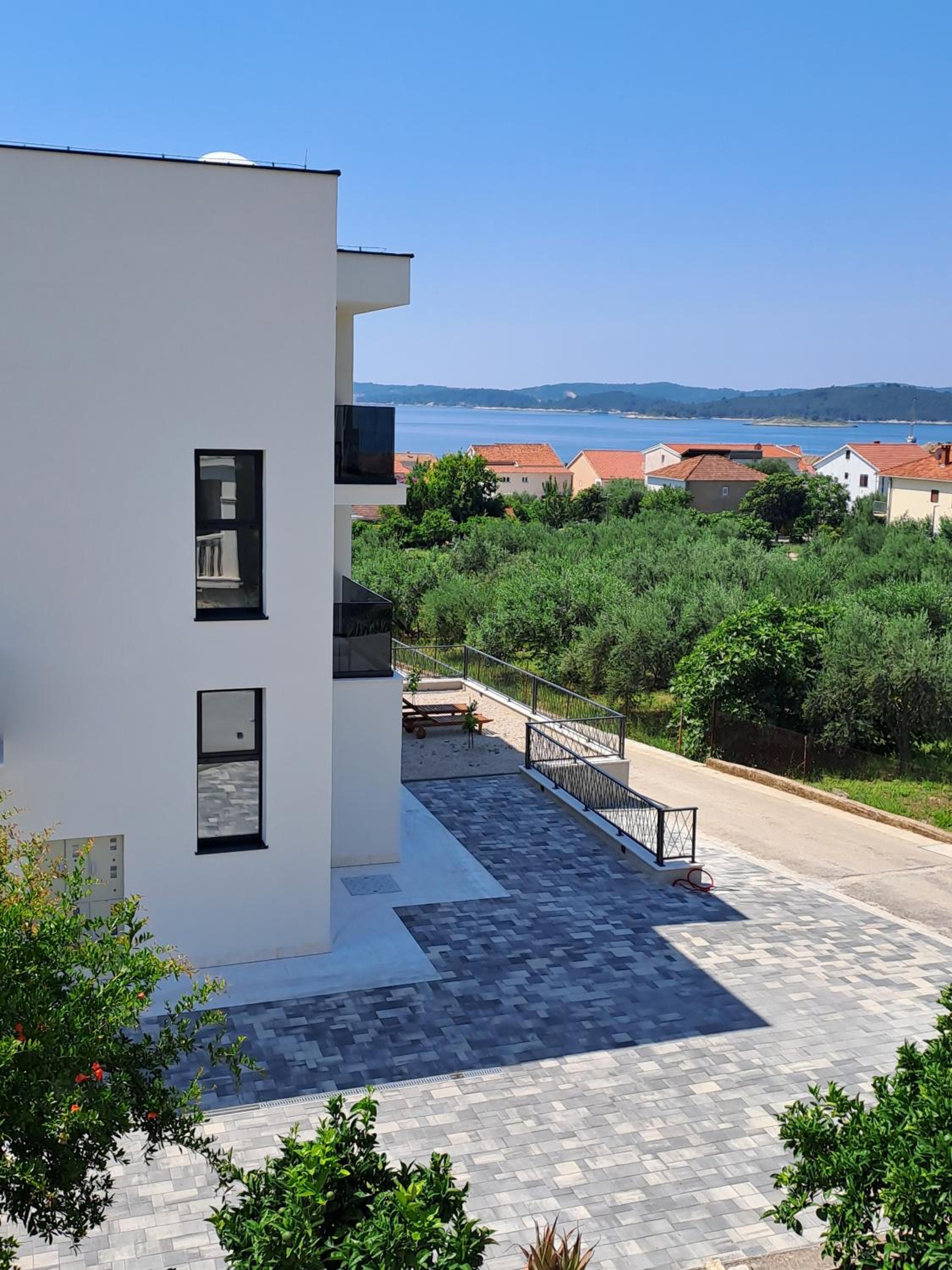 One Bedroom Apartment With Terrace photo 2