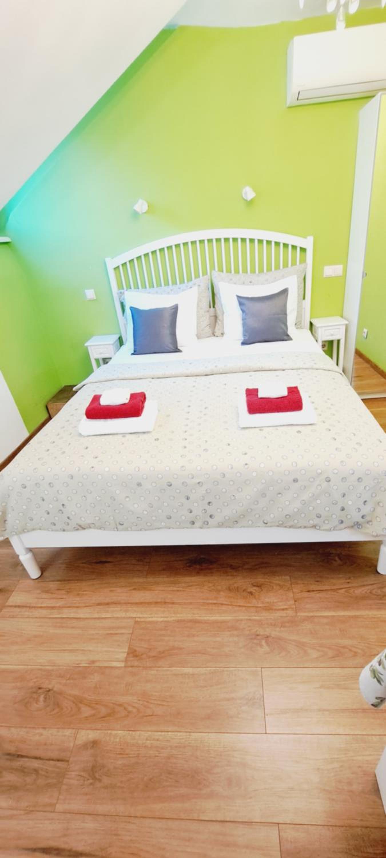 Studio Apartment - Photo 22