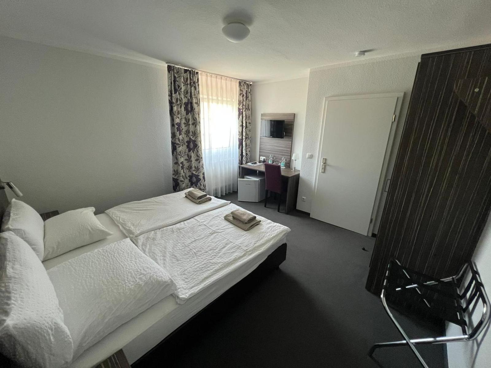 Standard Double Room photo 3