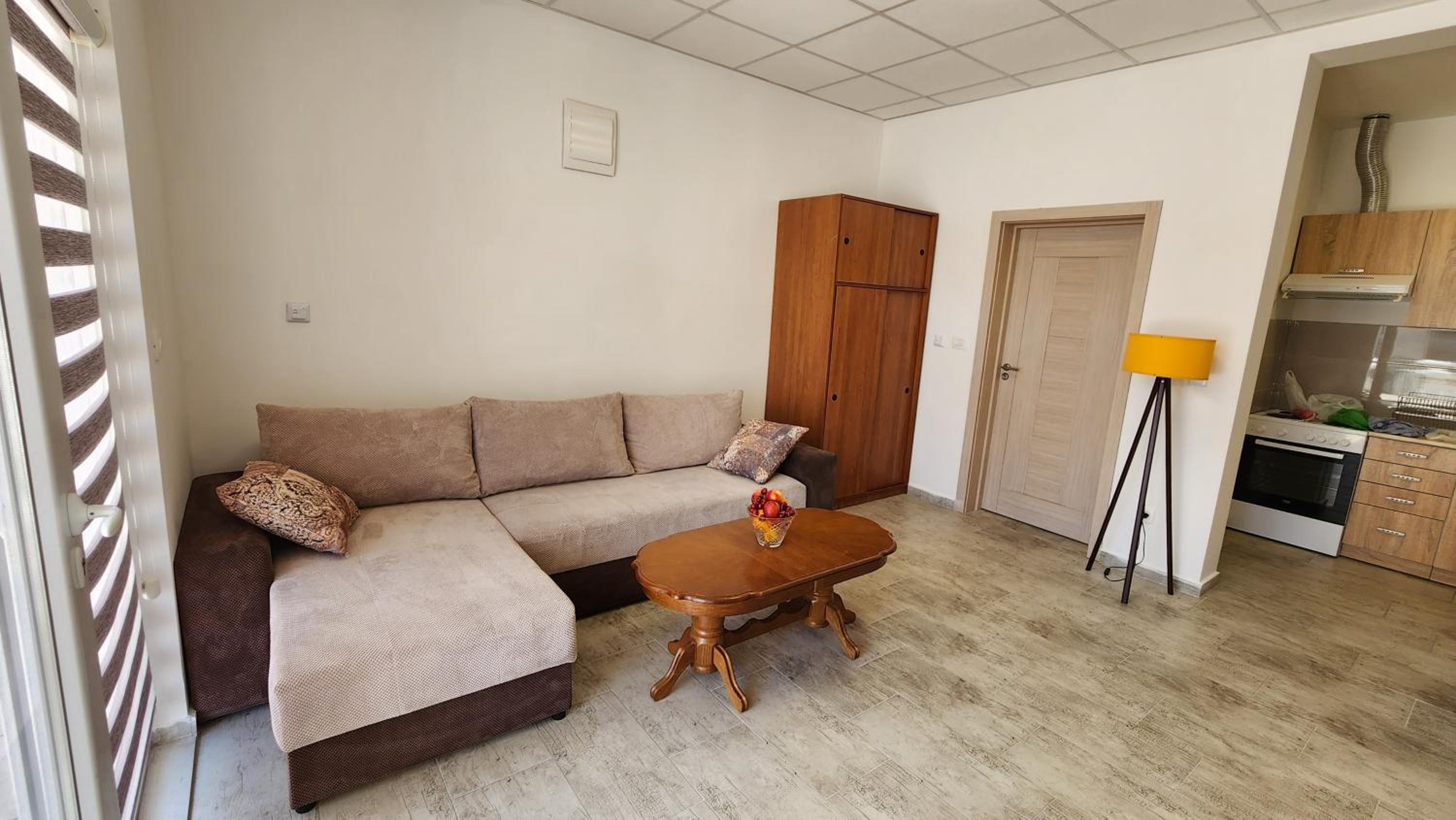 One-Bedroom Apartment photo 1
