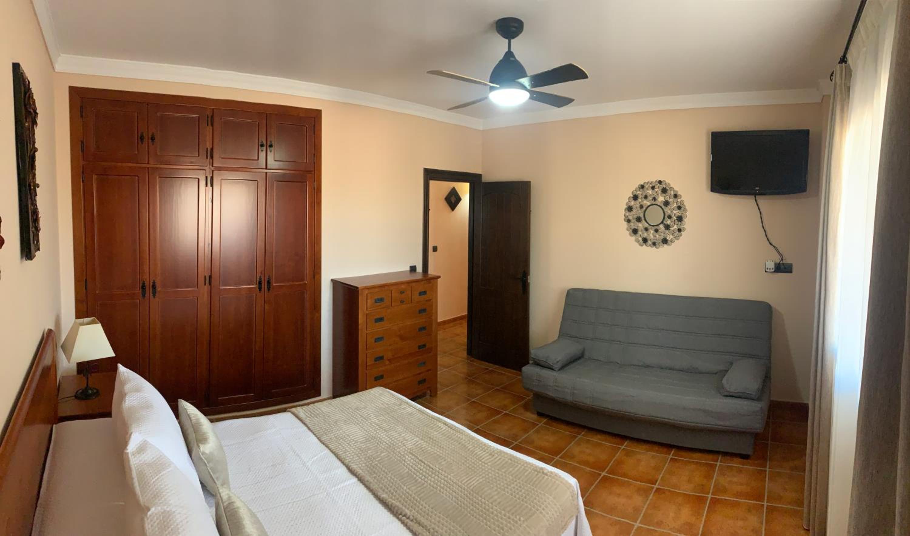 Three-Bedroom House photo 2