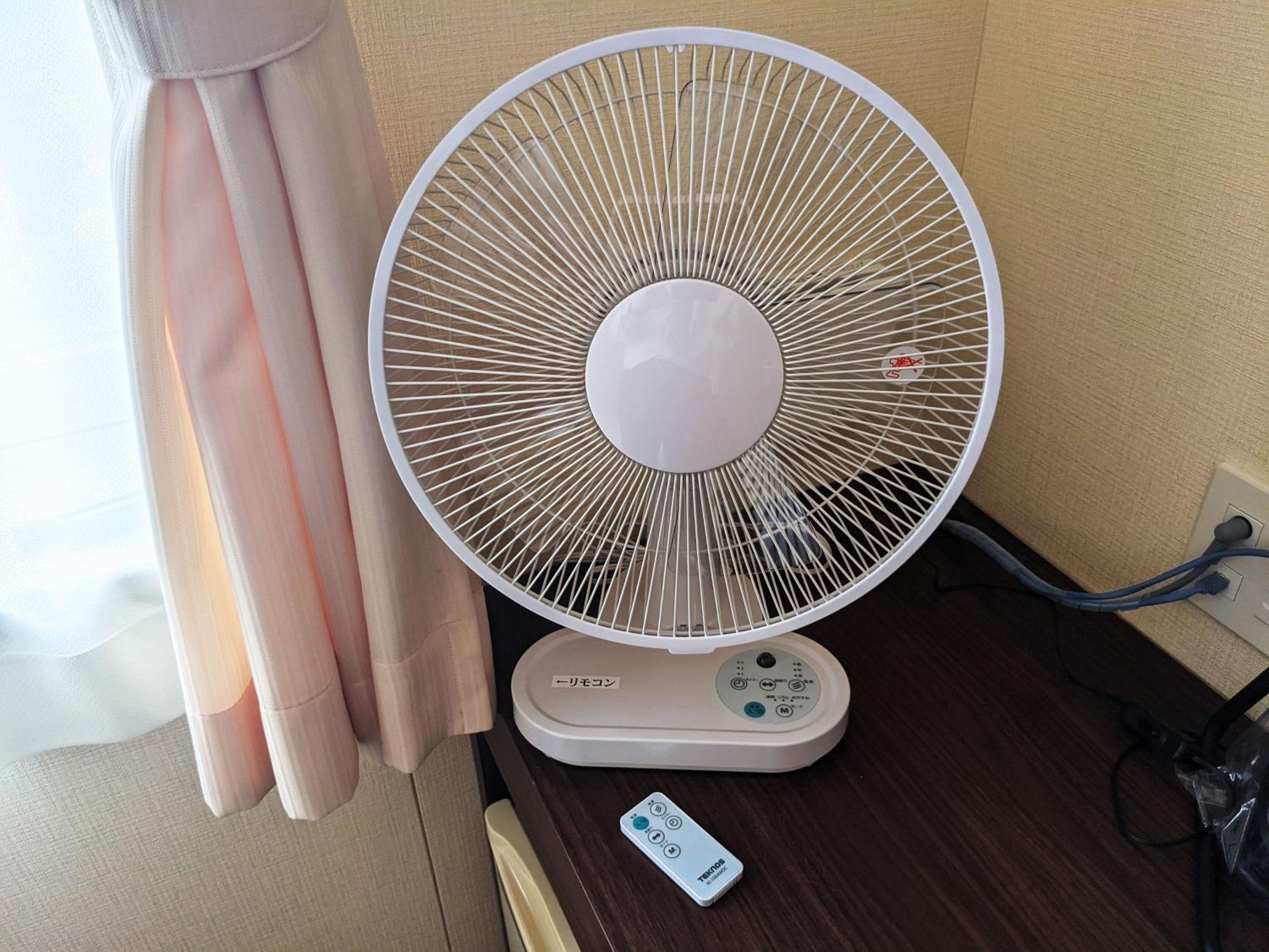 Double Room with Small Double Bed - Non-Smoking - Photo 6