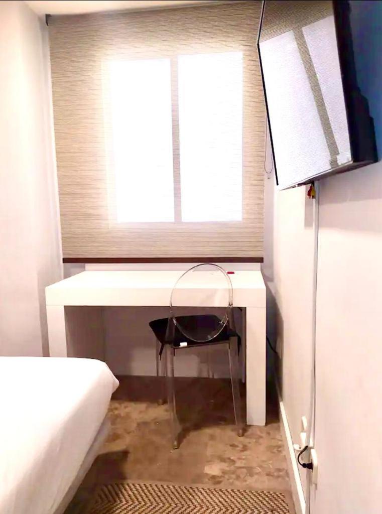 One-Bedroom Apartment - Photo 17