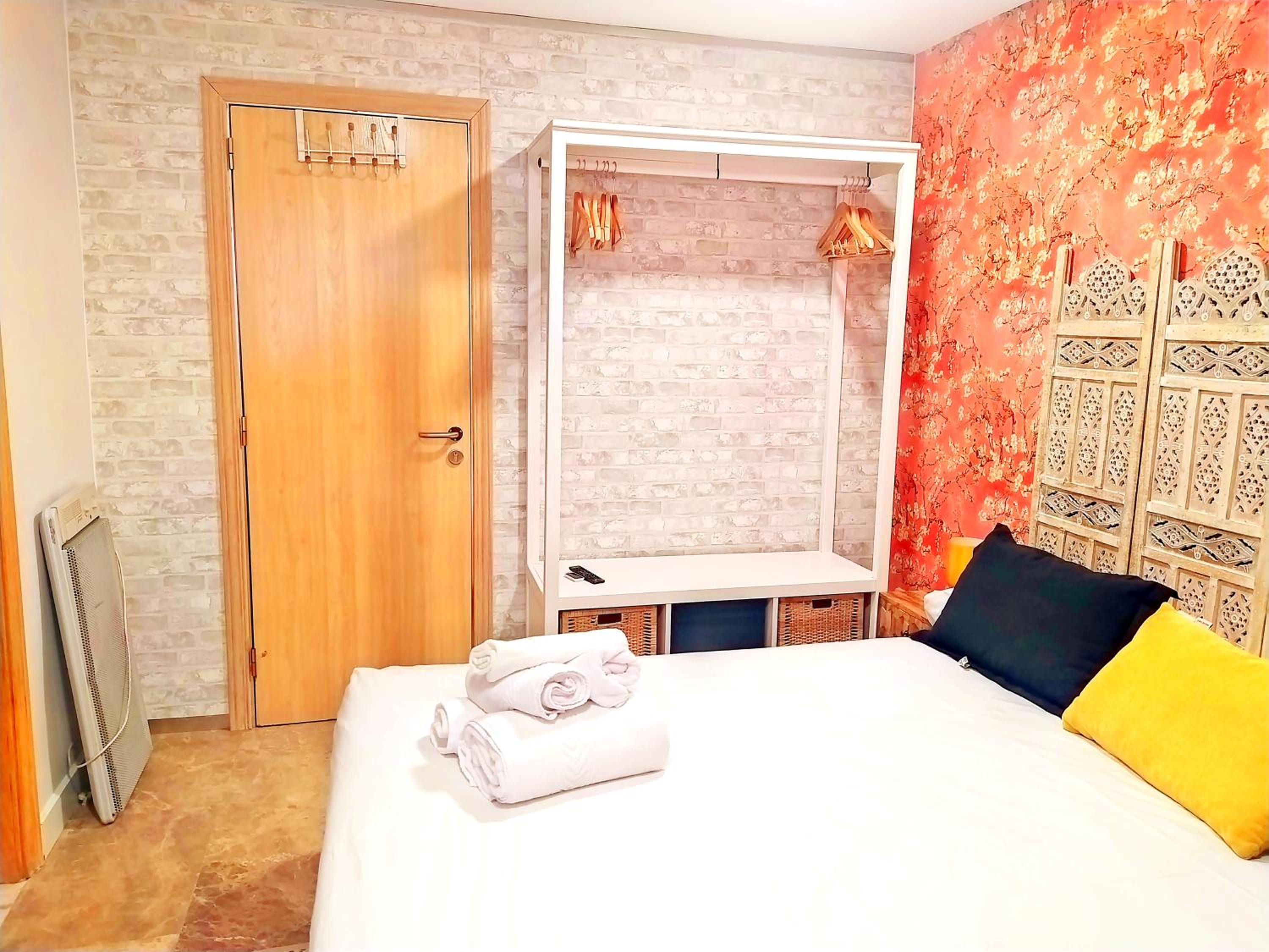 One-Bedroom Apartment - Photo 10