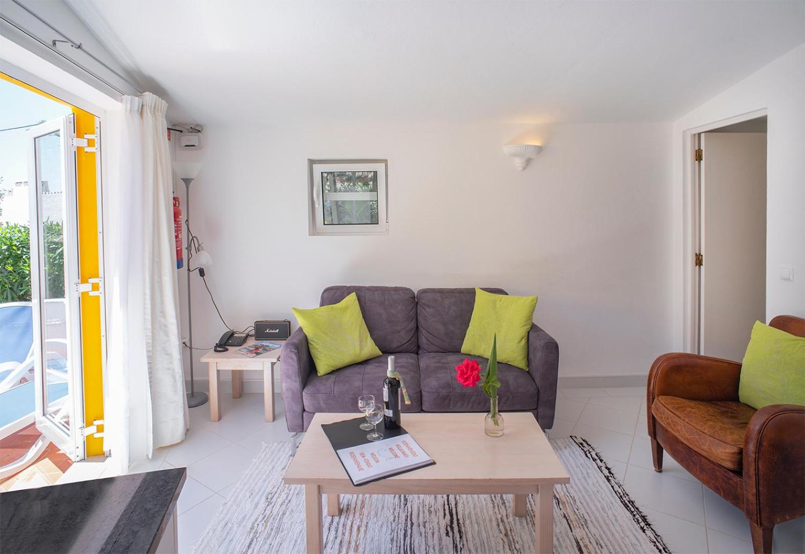 Apartment photo 2