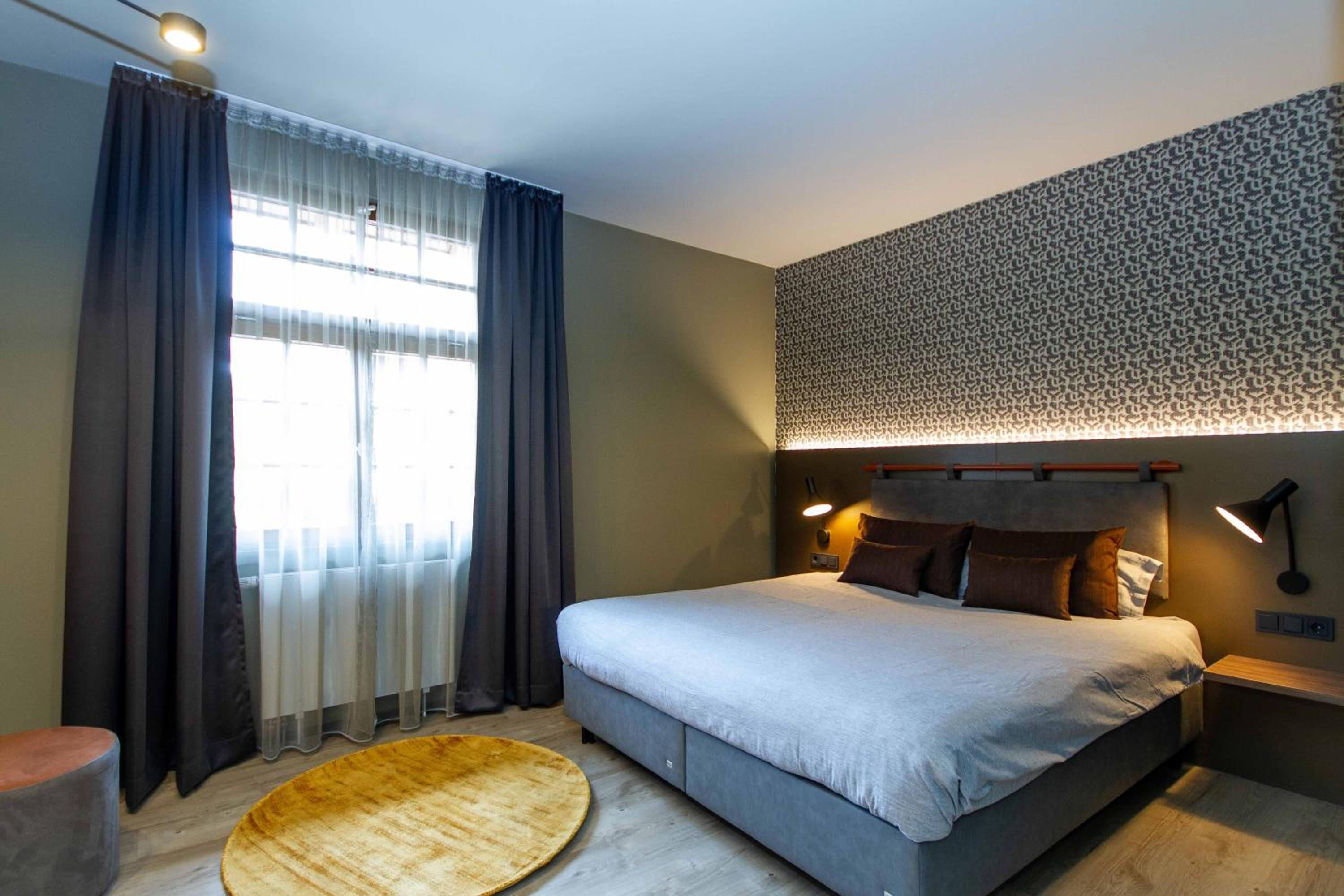 Large Double Room photo 1
