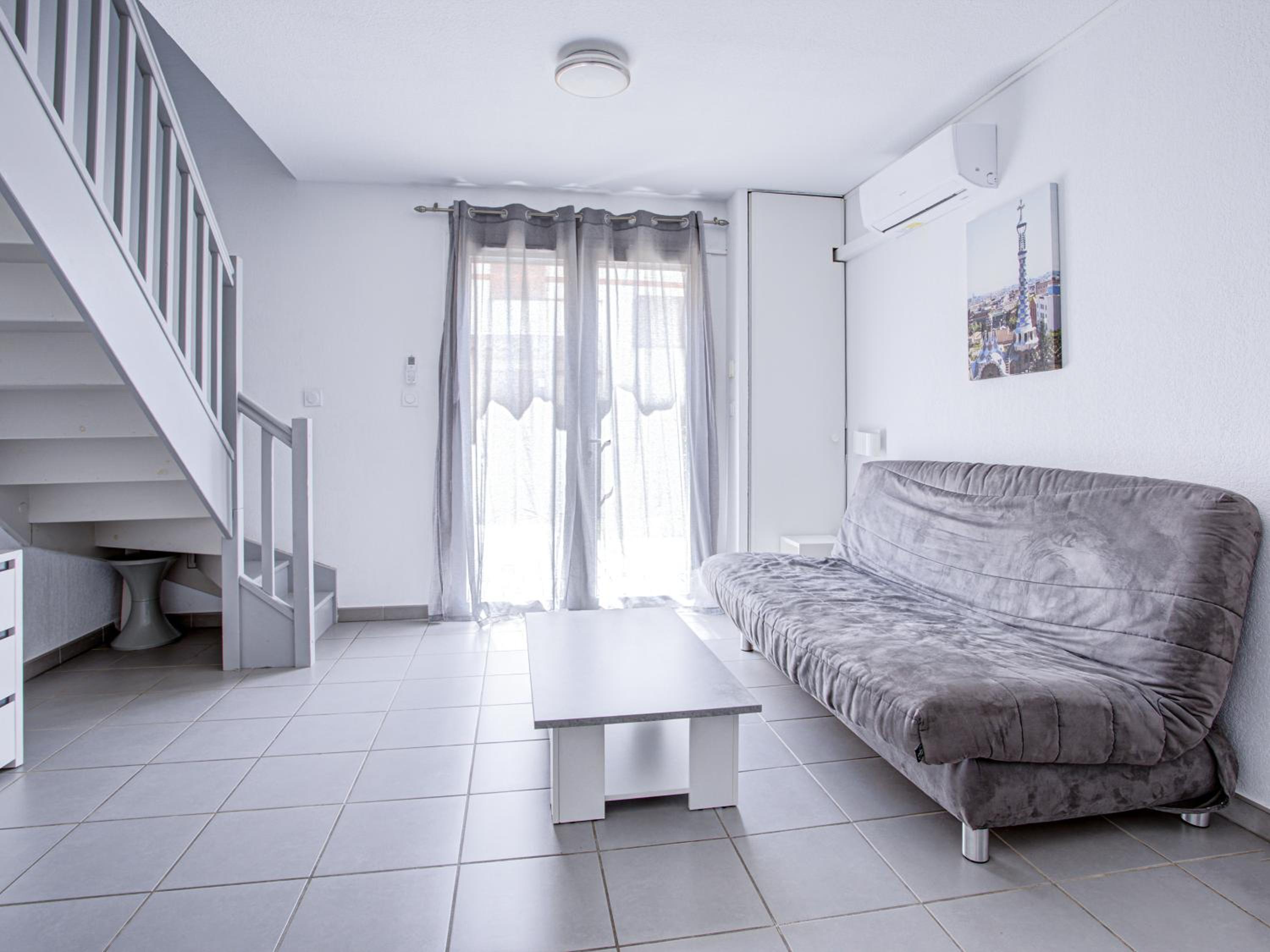 Two-Bedroom House - 6 Adults with Air-Conditioning photo 1