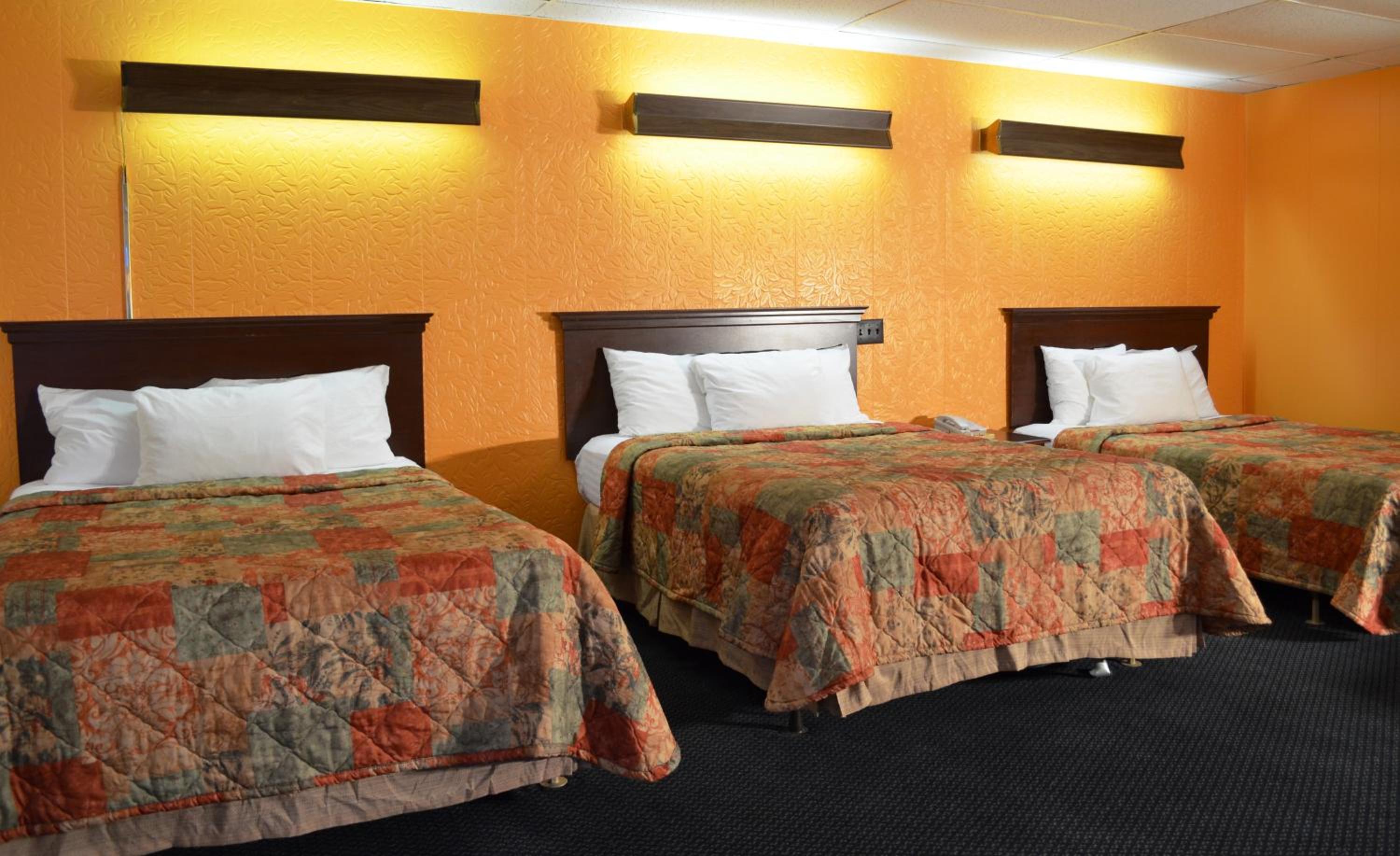 Deluxe Triple Room photo 2