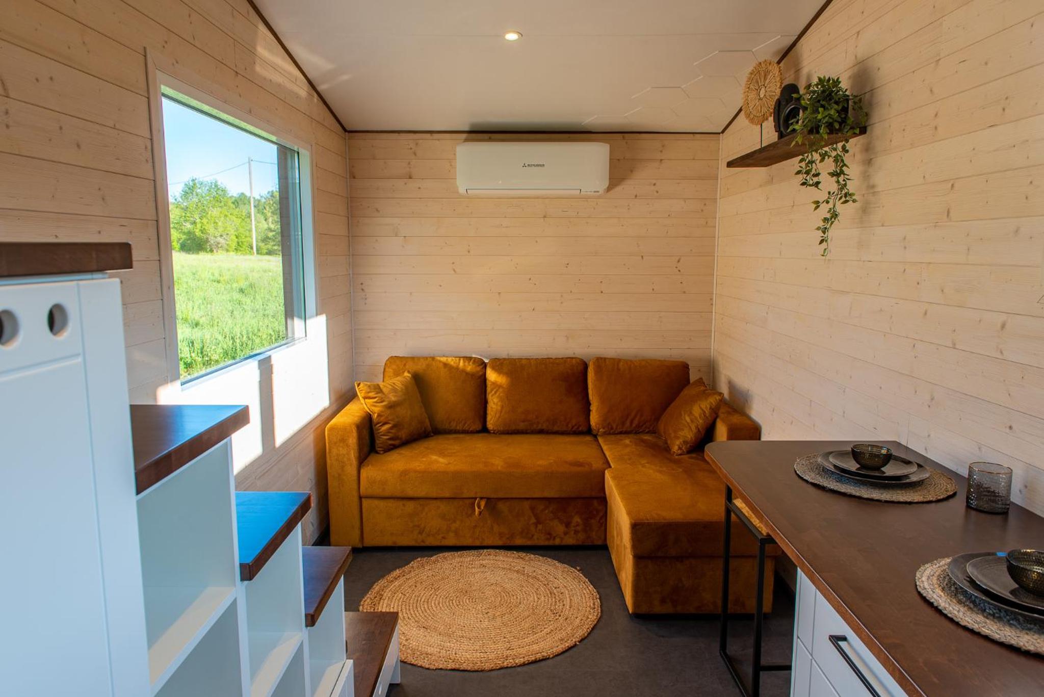 One-Bedroom Tiny House photo 1