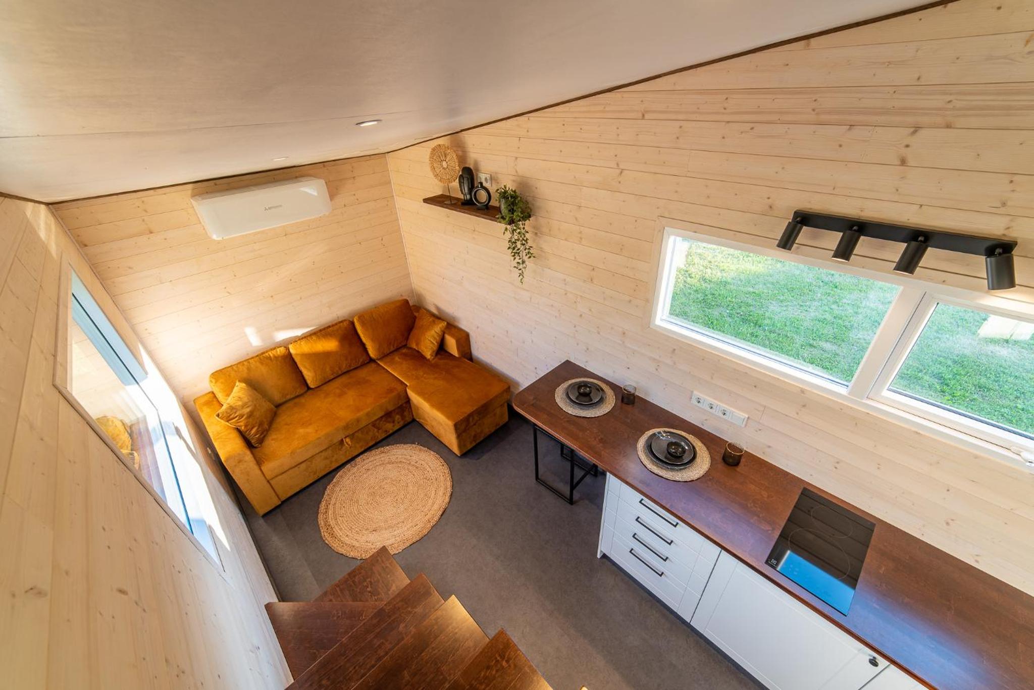 One-Bedroom Tiny House photo 3