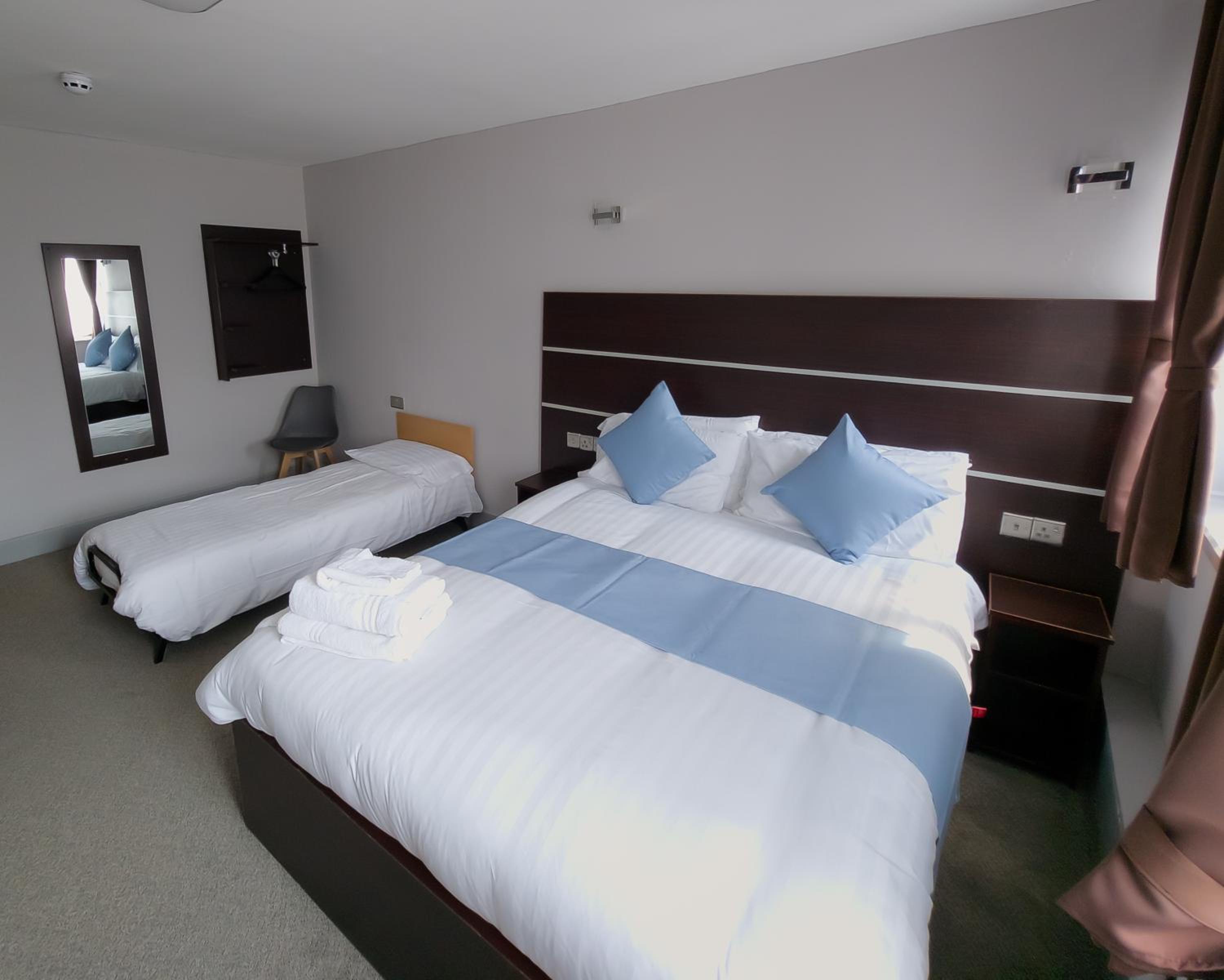 Deluxe King Room