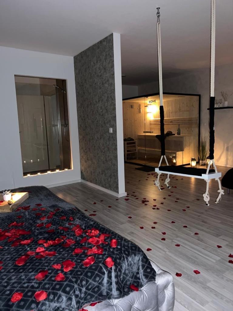 Suite with Sauna - Photo 2