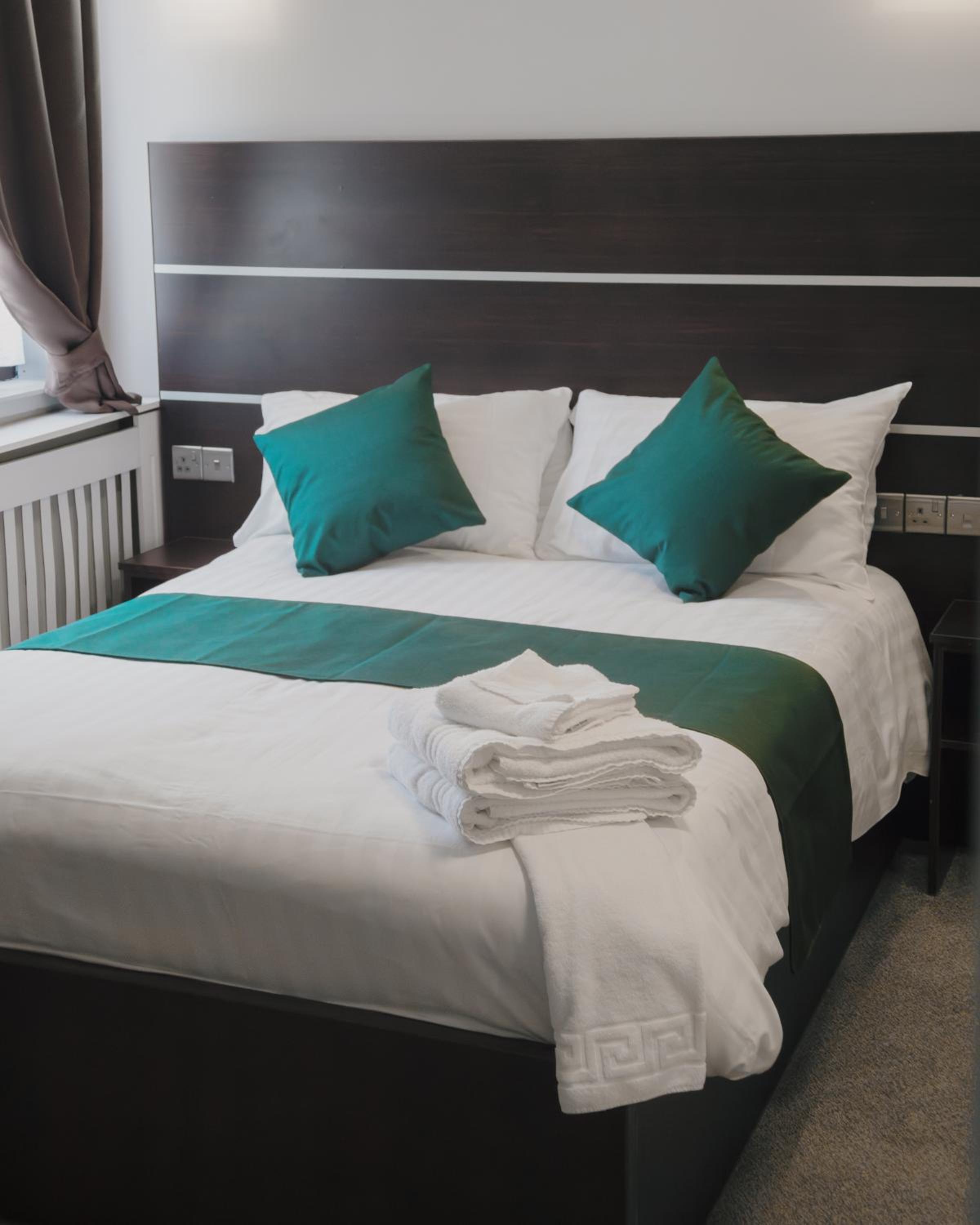 Double Room - Disability Access - Photo 18