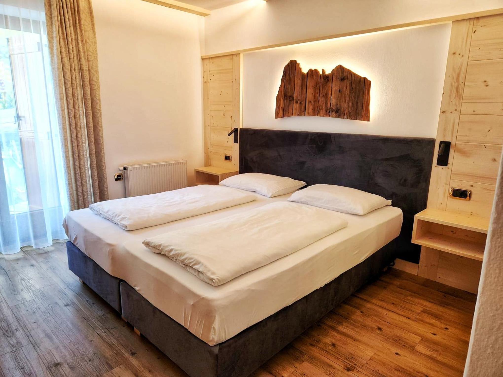Classic Double Room with Balcony