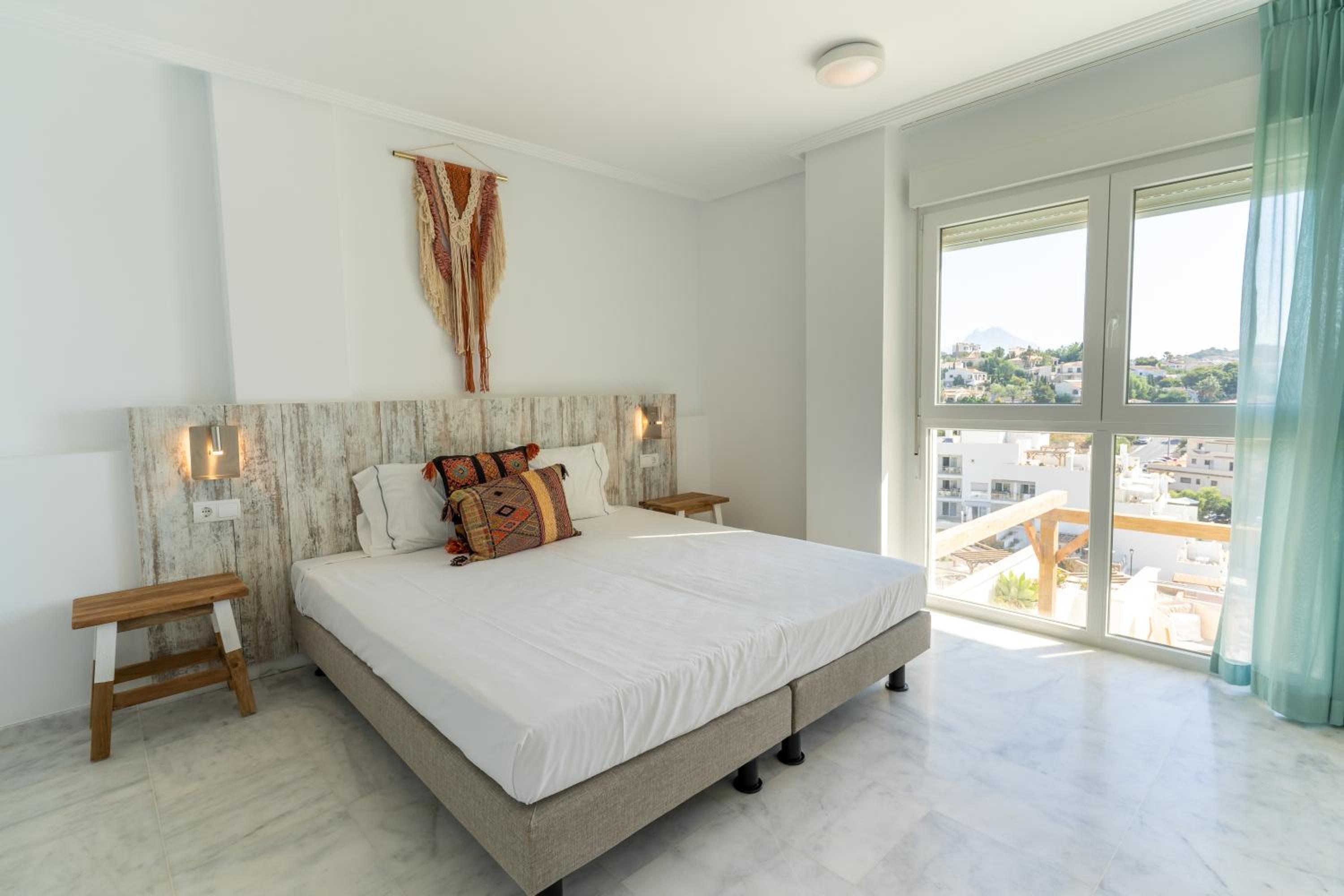 Apartamento de Dos Dormitorios con Balcón o Terraza