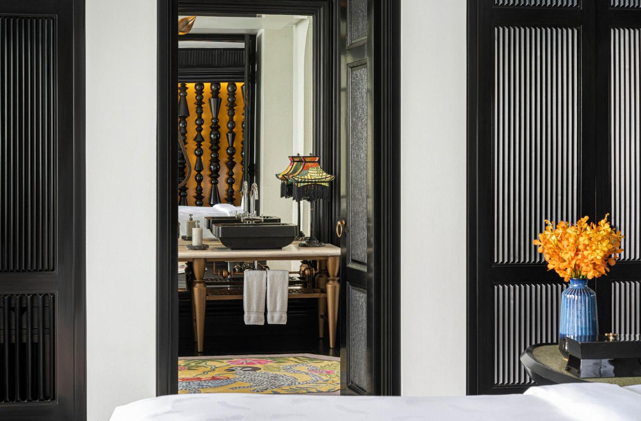 Classic Queen Room with Two Queen Beds and Ocean View - Photo 2