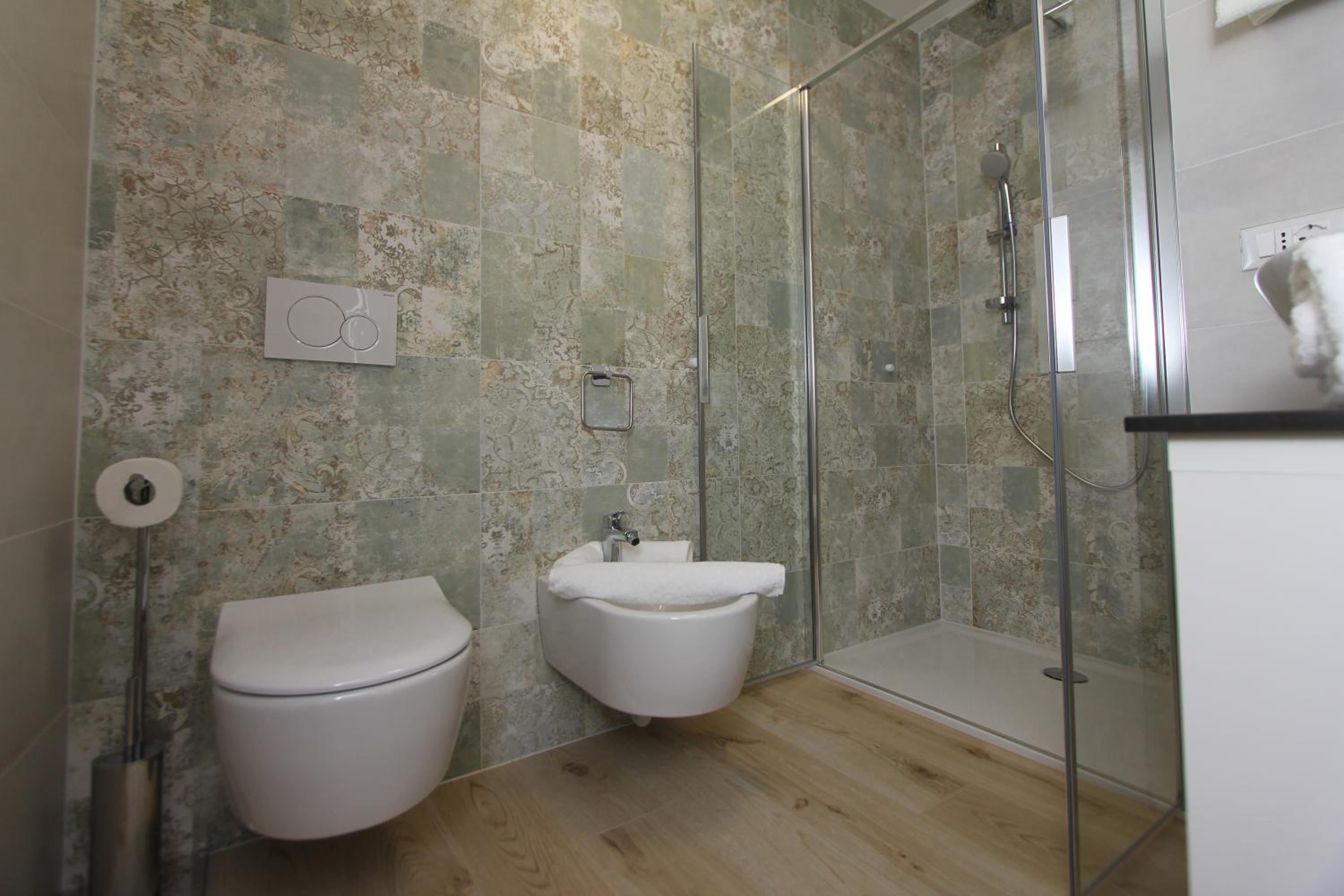 Large Double or Twin Room photo 2