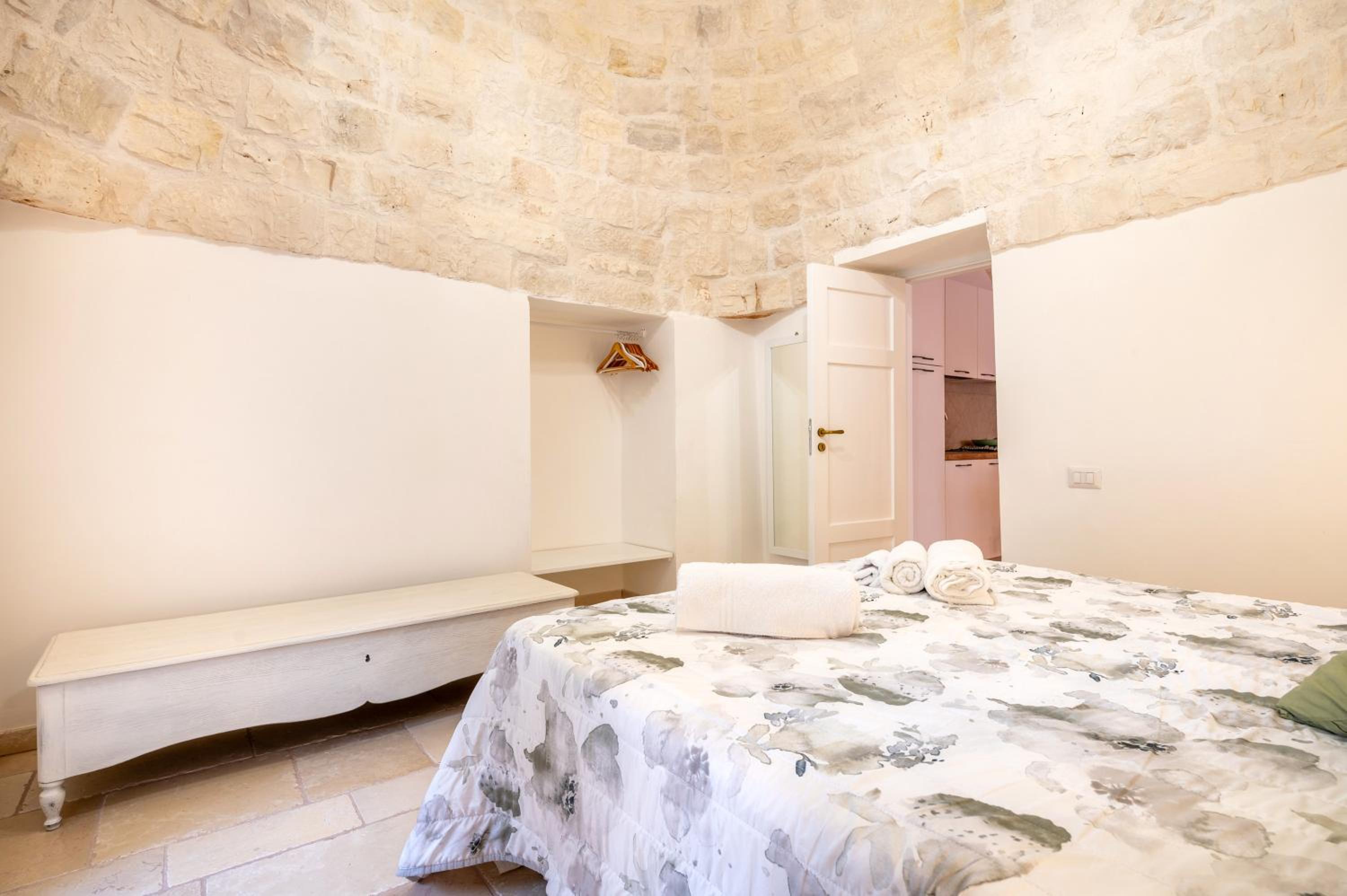 Two-Bedroom Deluxe Apartment with Garden View photo 3