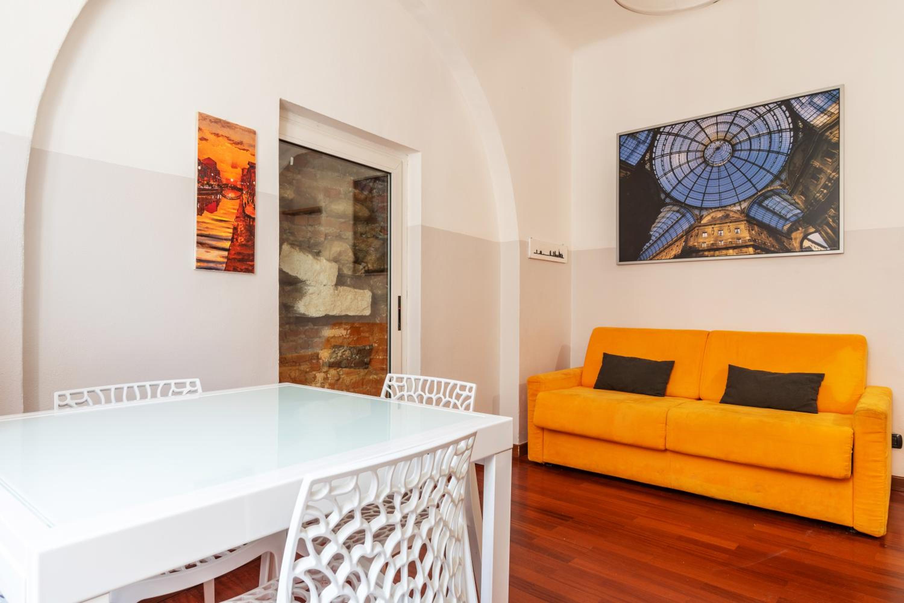 One-Bedroom Apartment