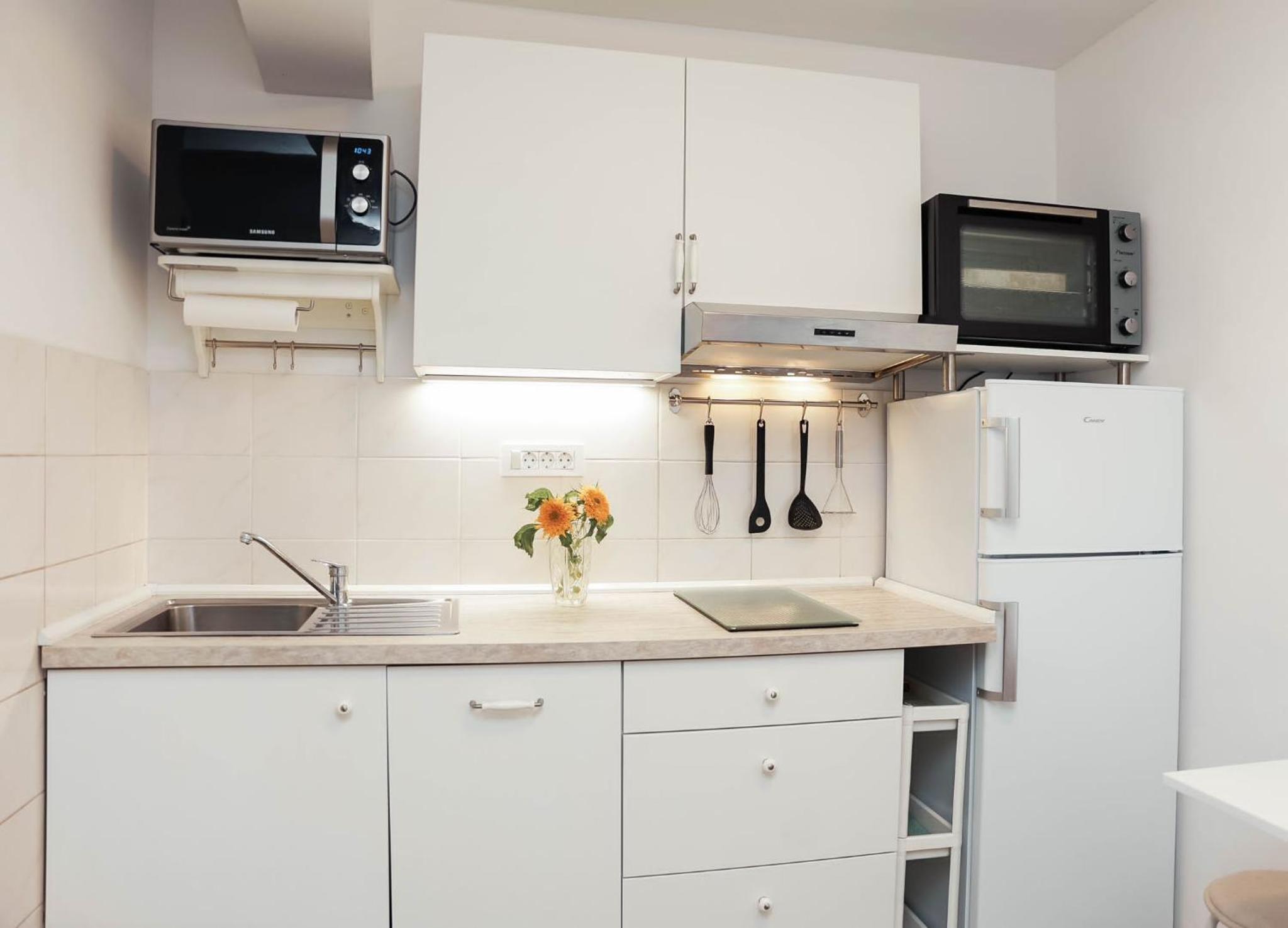 Studio Apartment - Photo 6