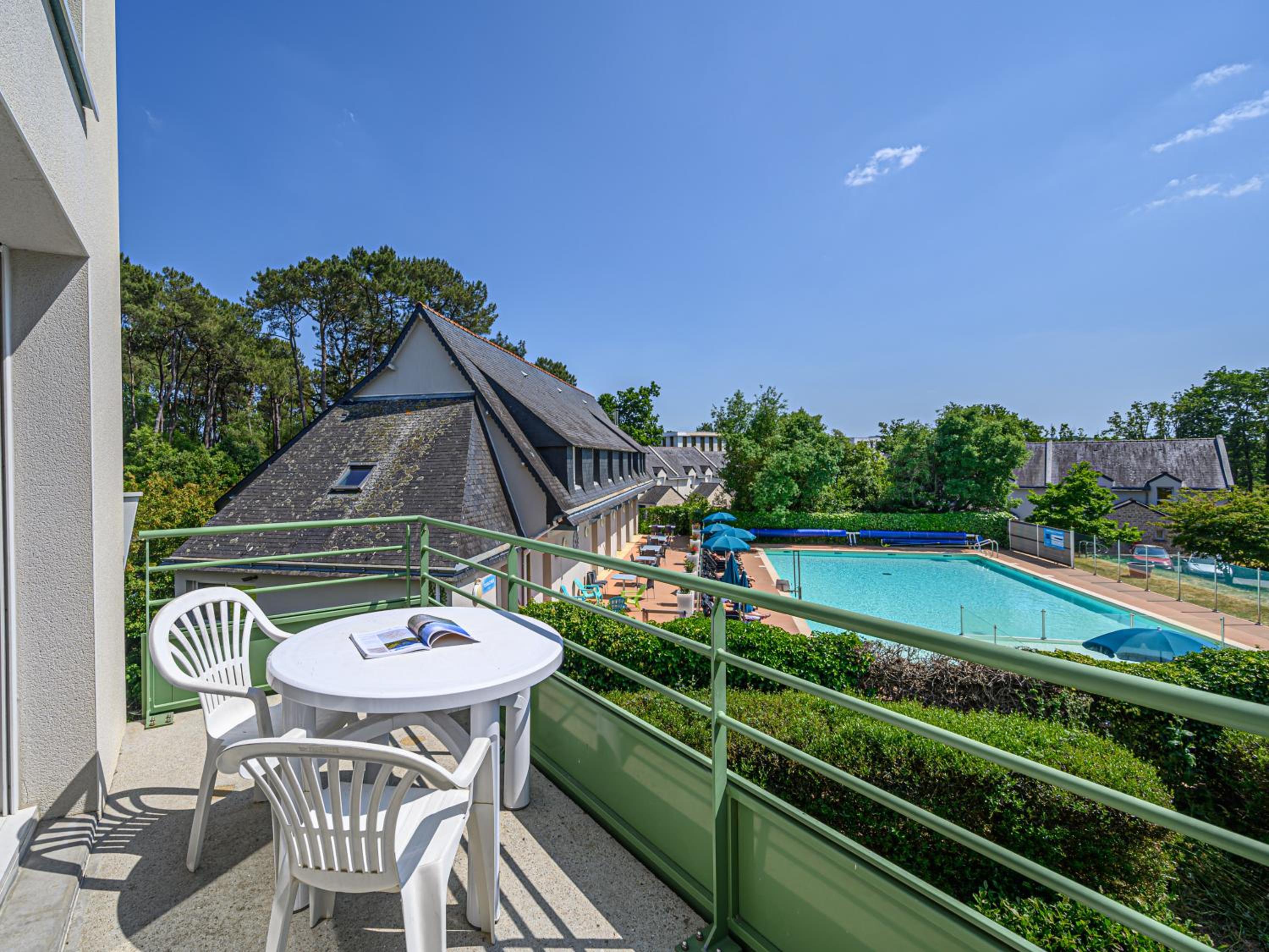 Studio with Balcony (2 Adults) - Photo 3