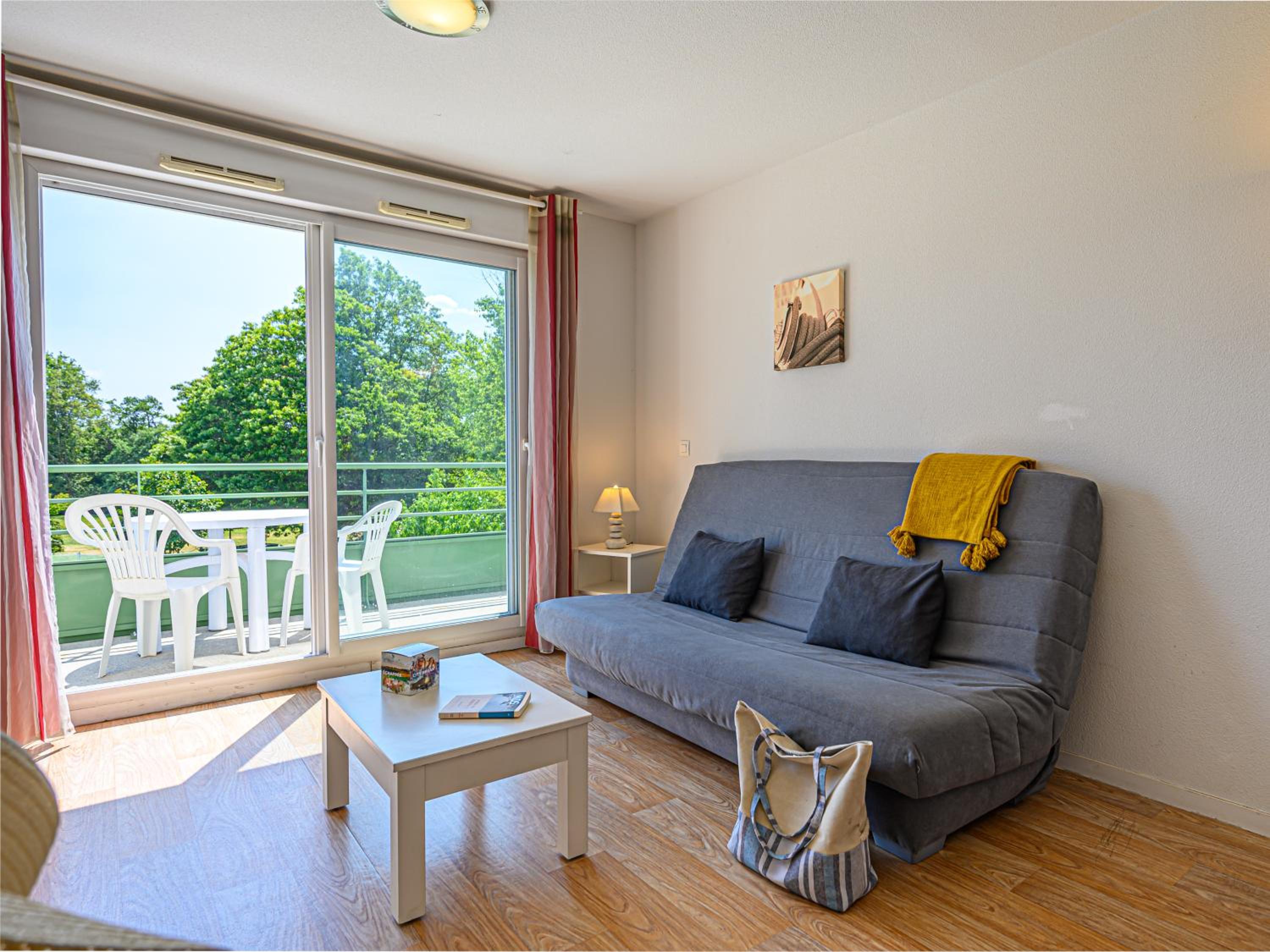 Studio with Balcony (2 Adults) - Photo 5