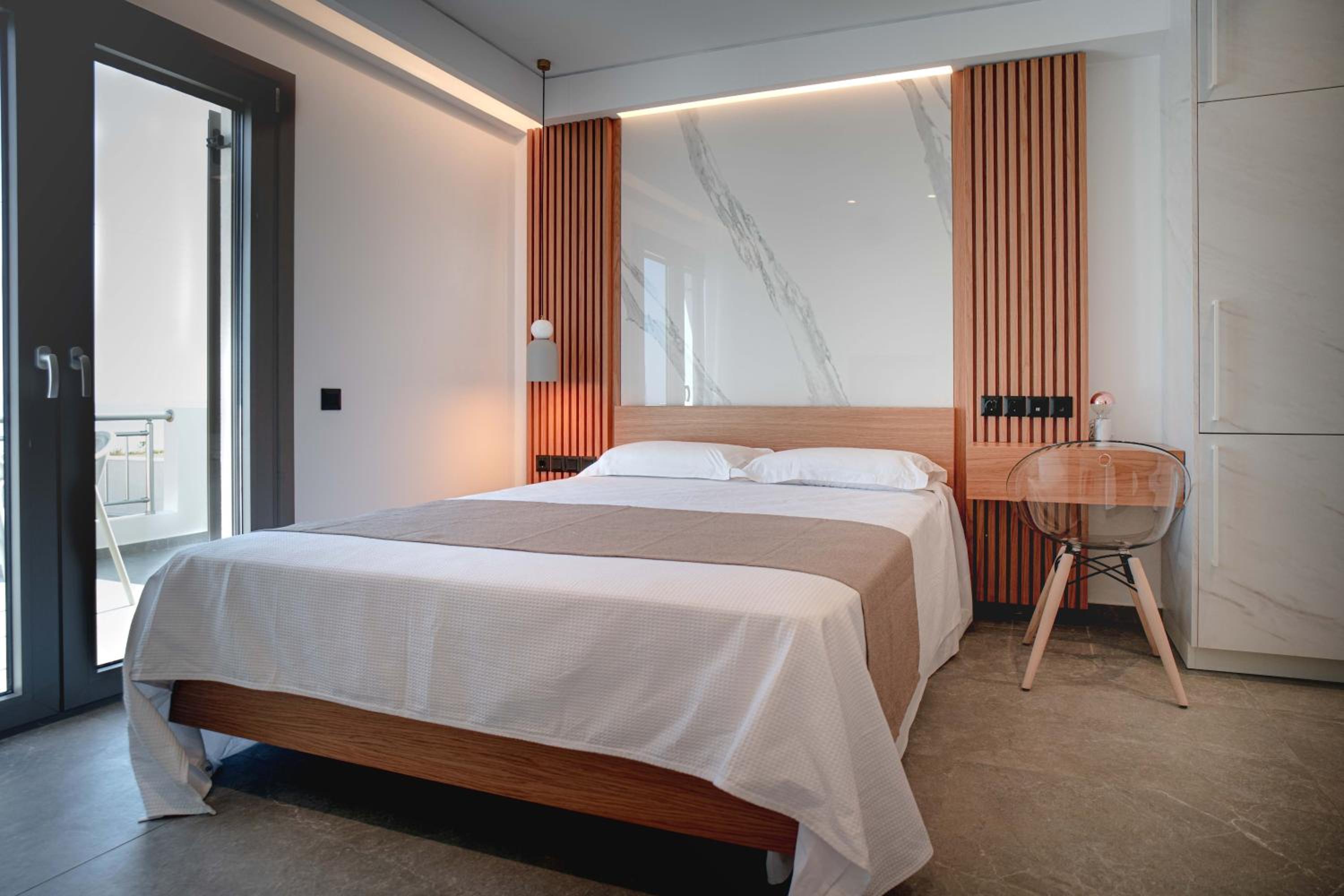 Double Room with Balcony and Sea View